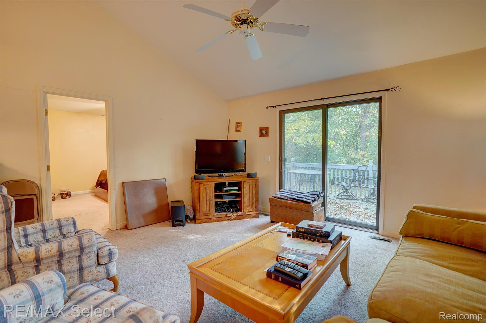 1327 SUNSET Boulevard