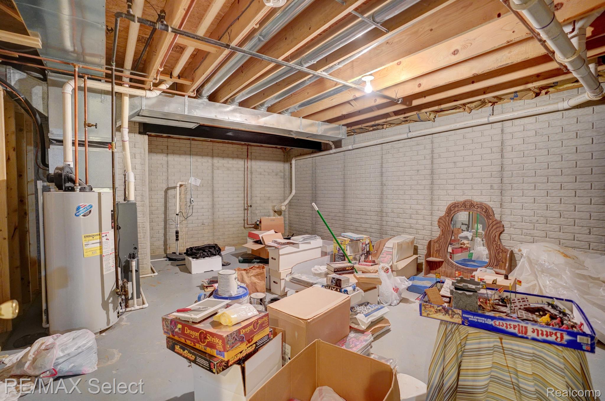 1327 SUNSET Boulevard