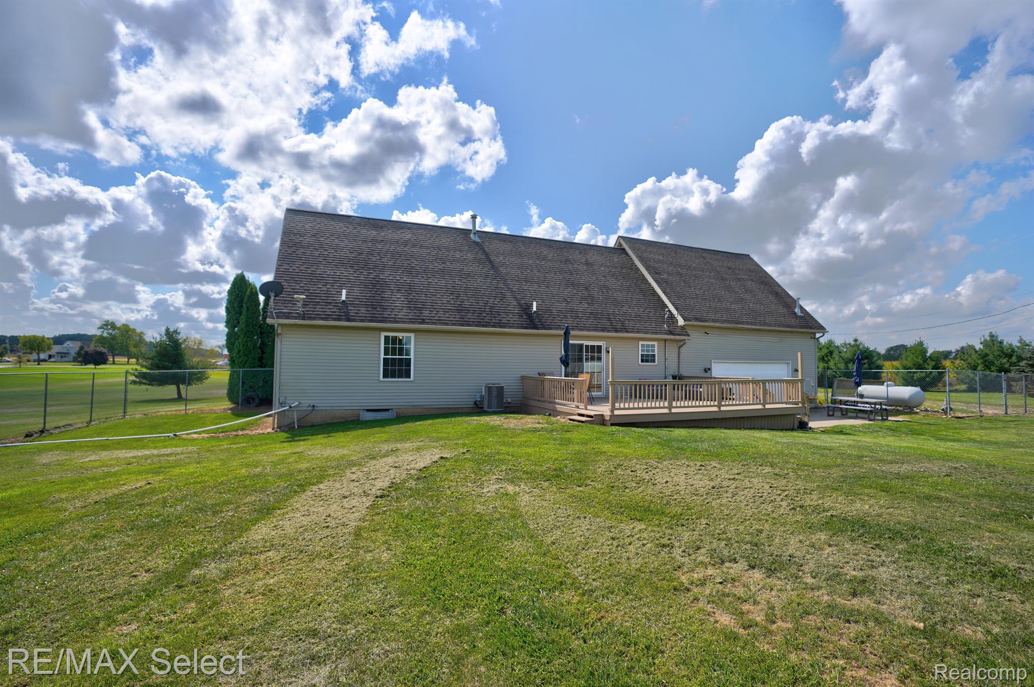 10120 RAY Road