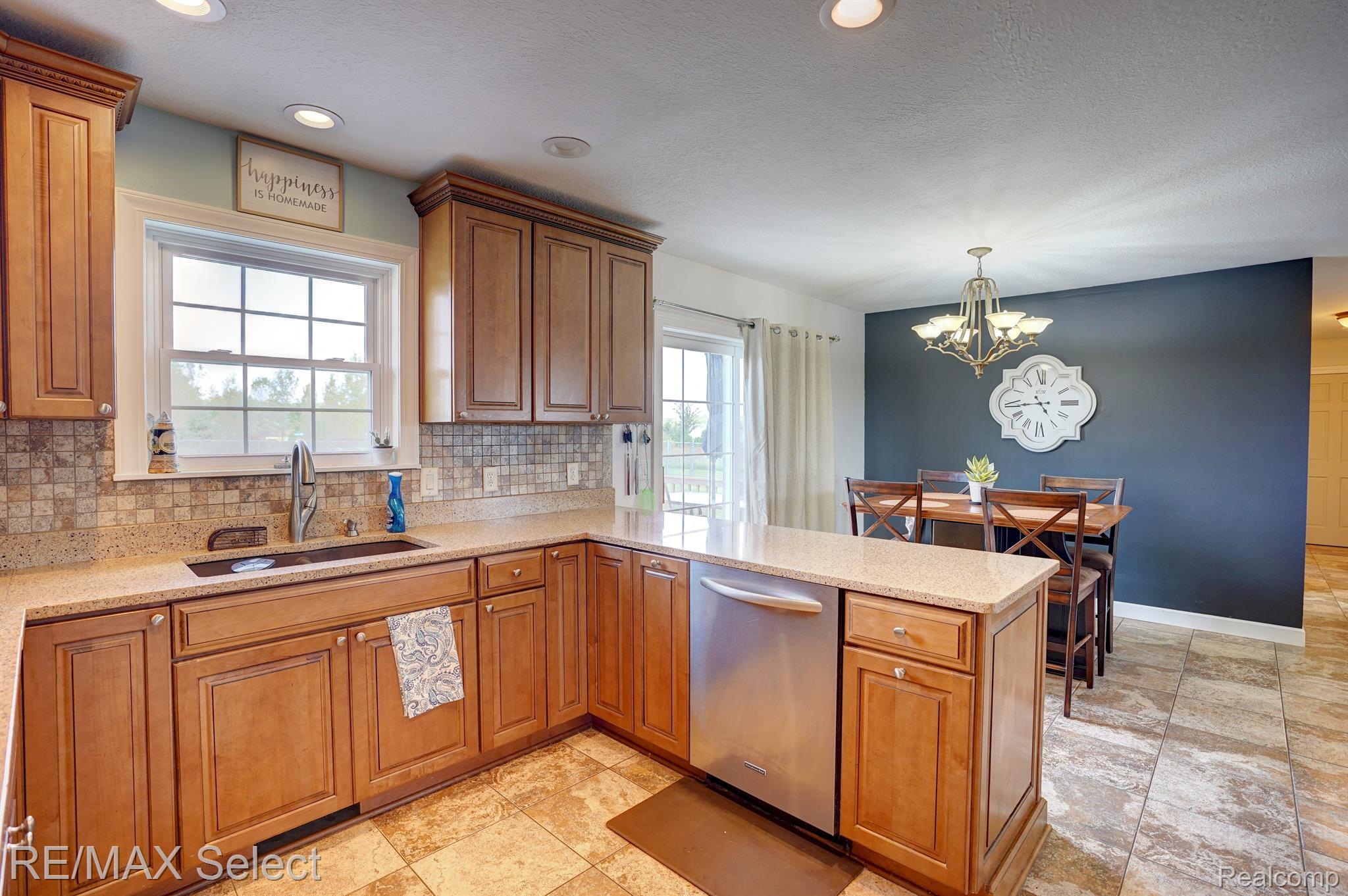 10120 RAY Road