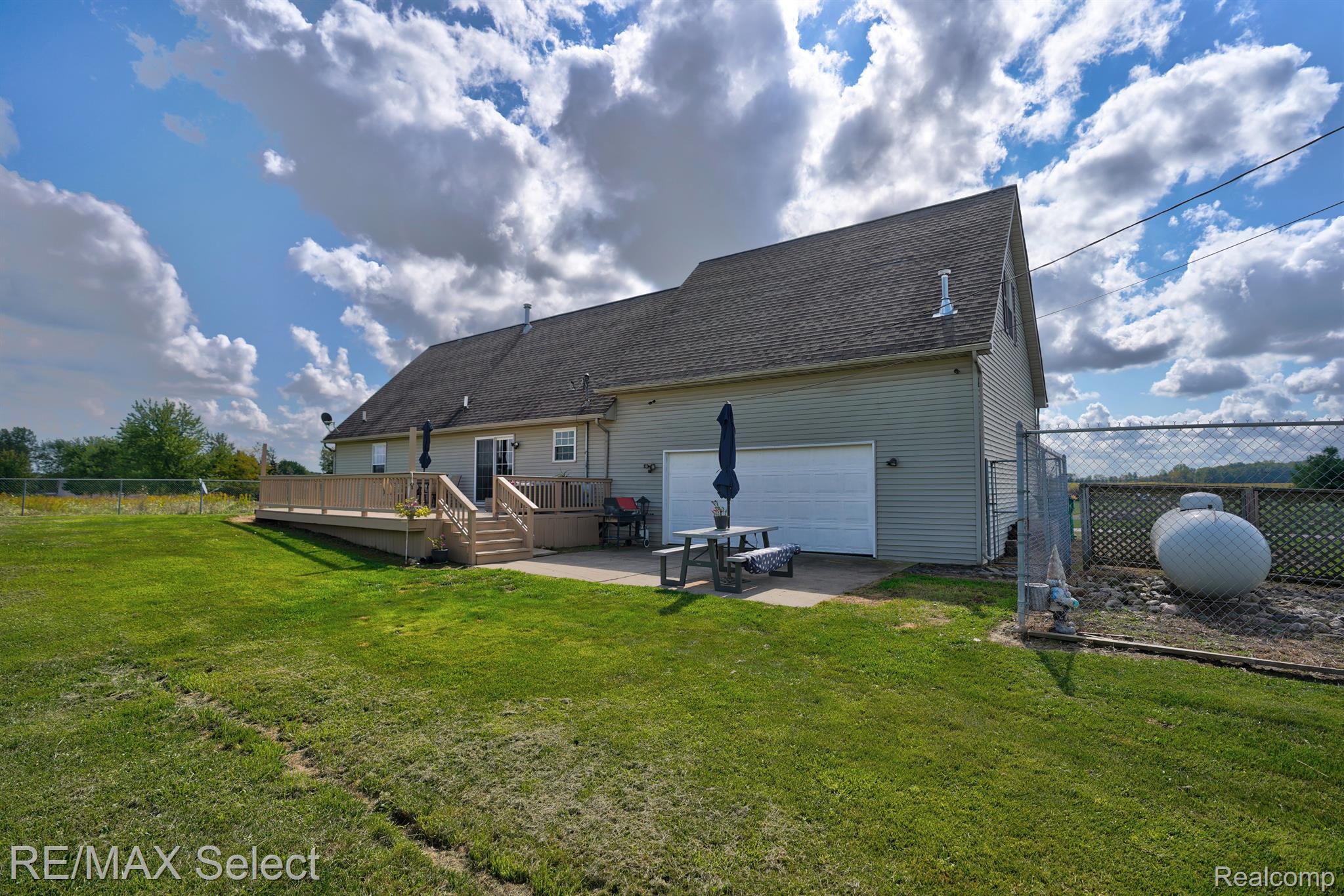 10120 RAY Road