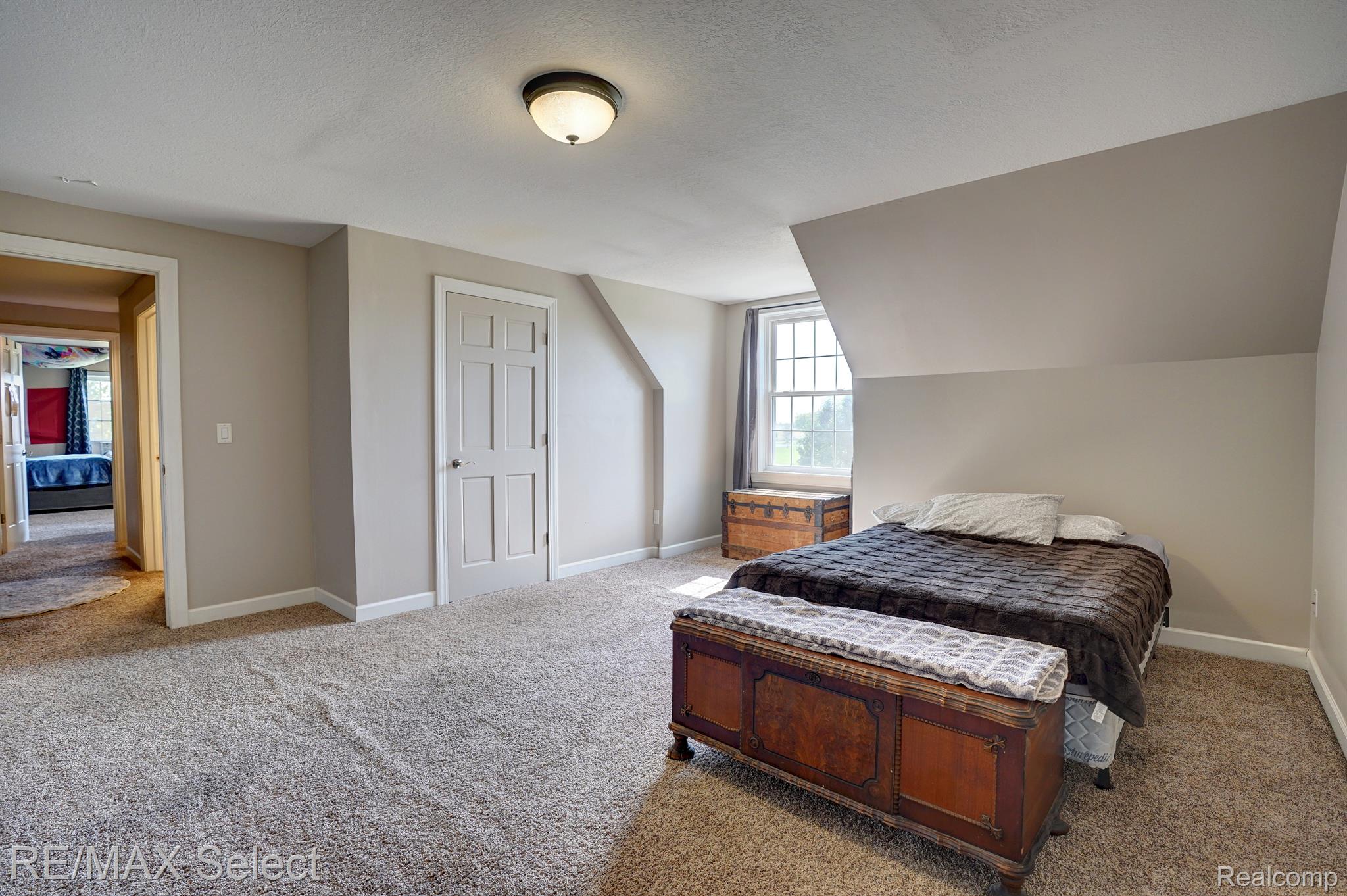 10120 RAY Road