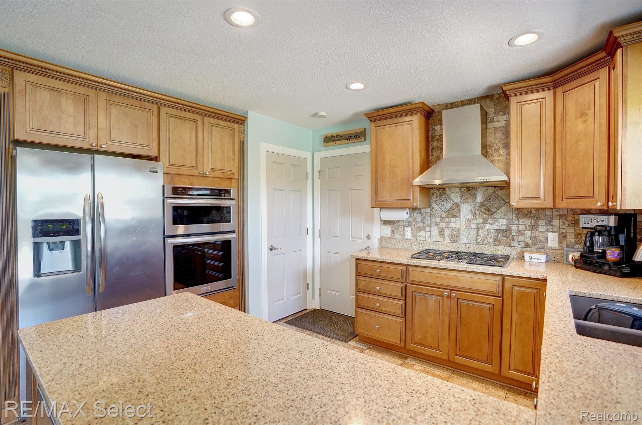 10120 RAY Road