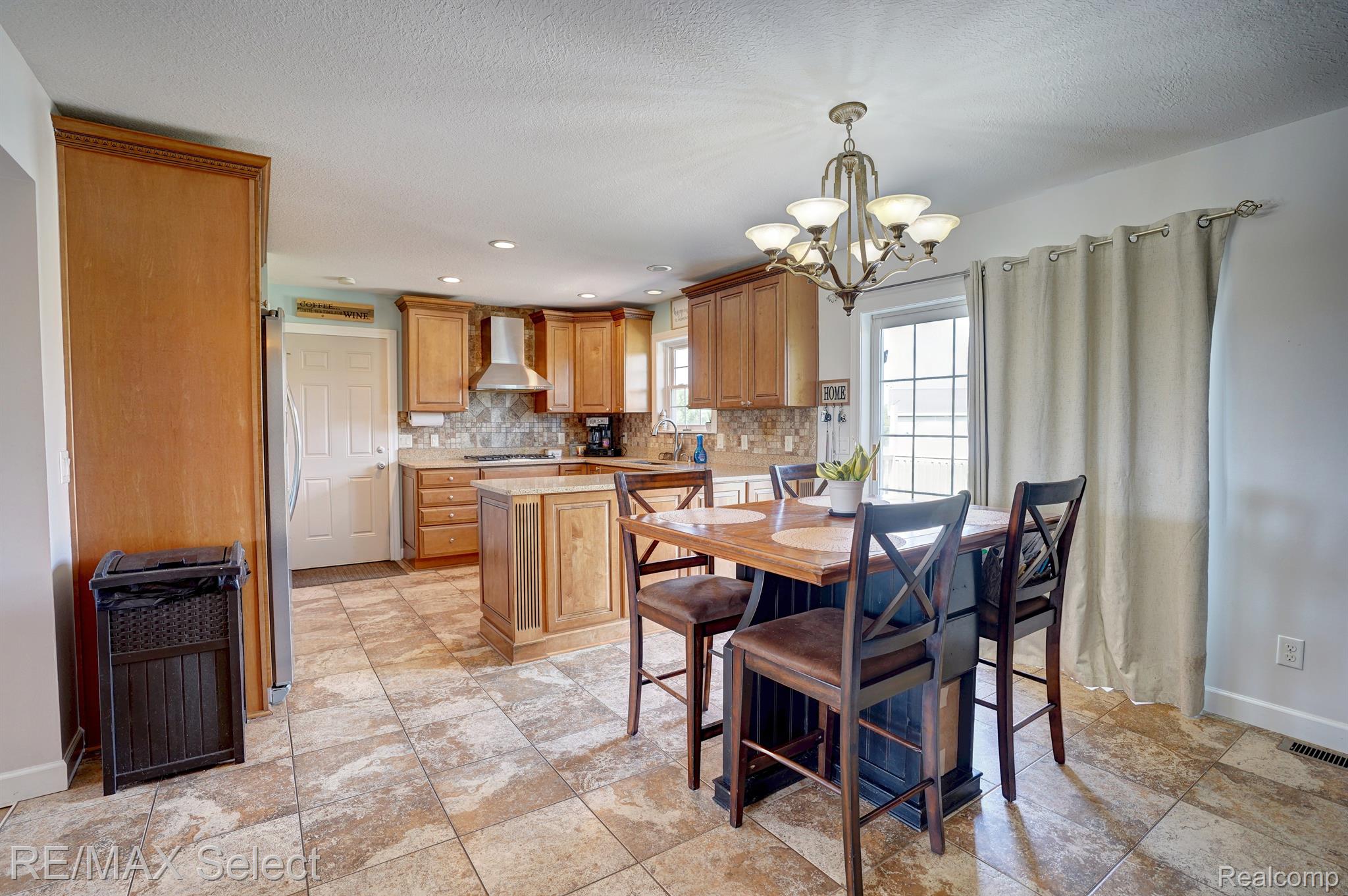 10120 RAY Road
