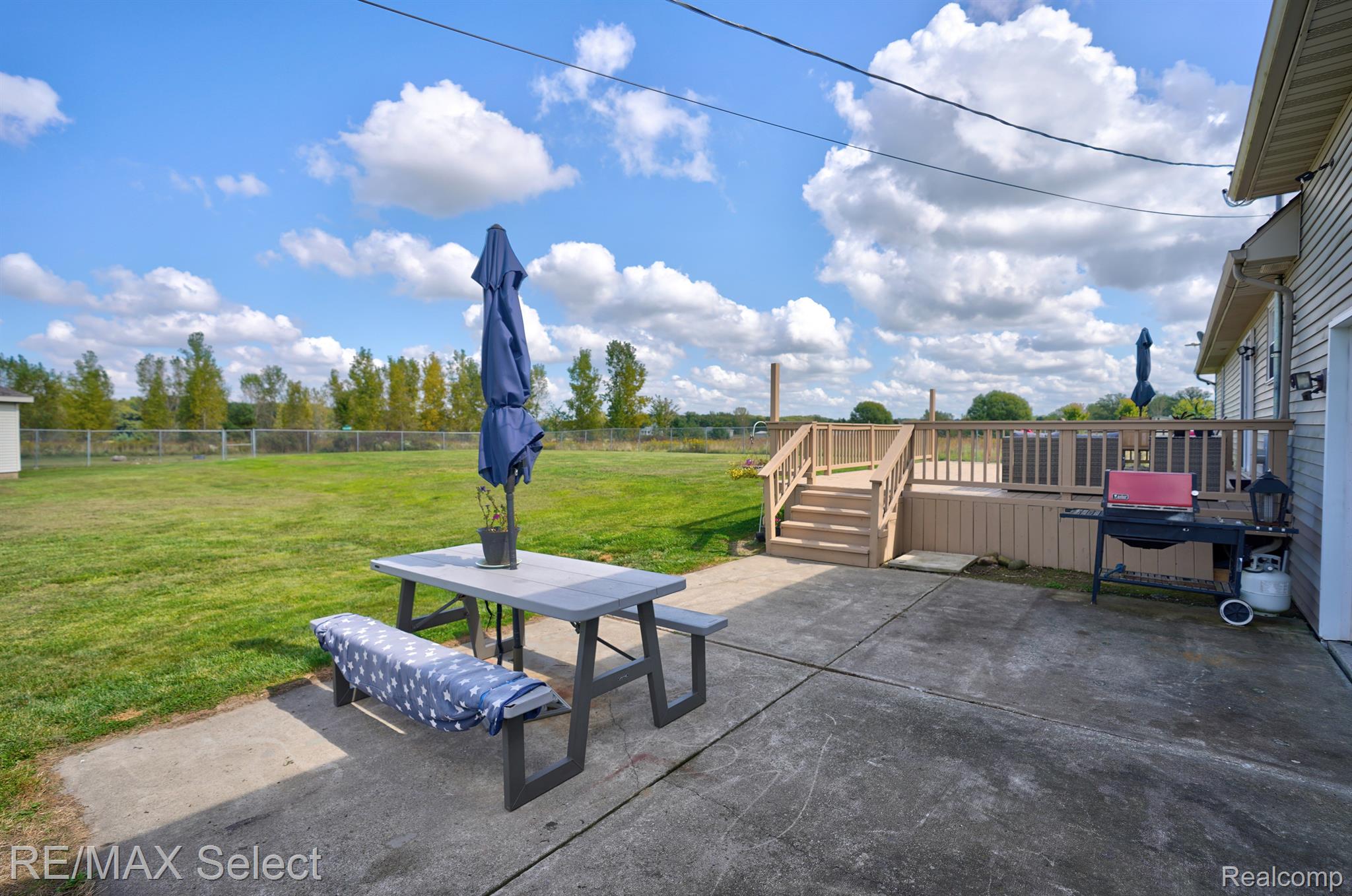 10120 RAY Road