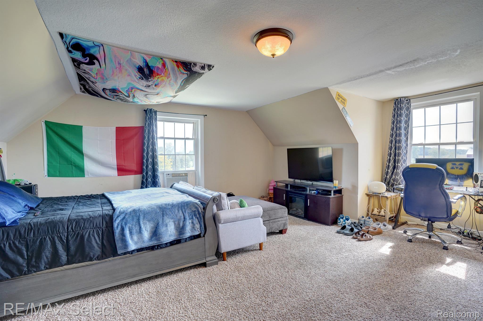 10120 RAY Road