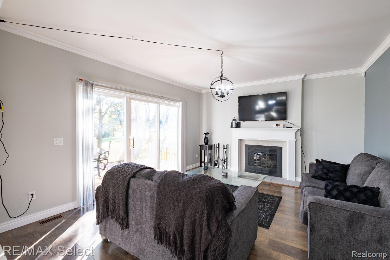 6758 BERWICK Drive