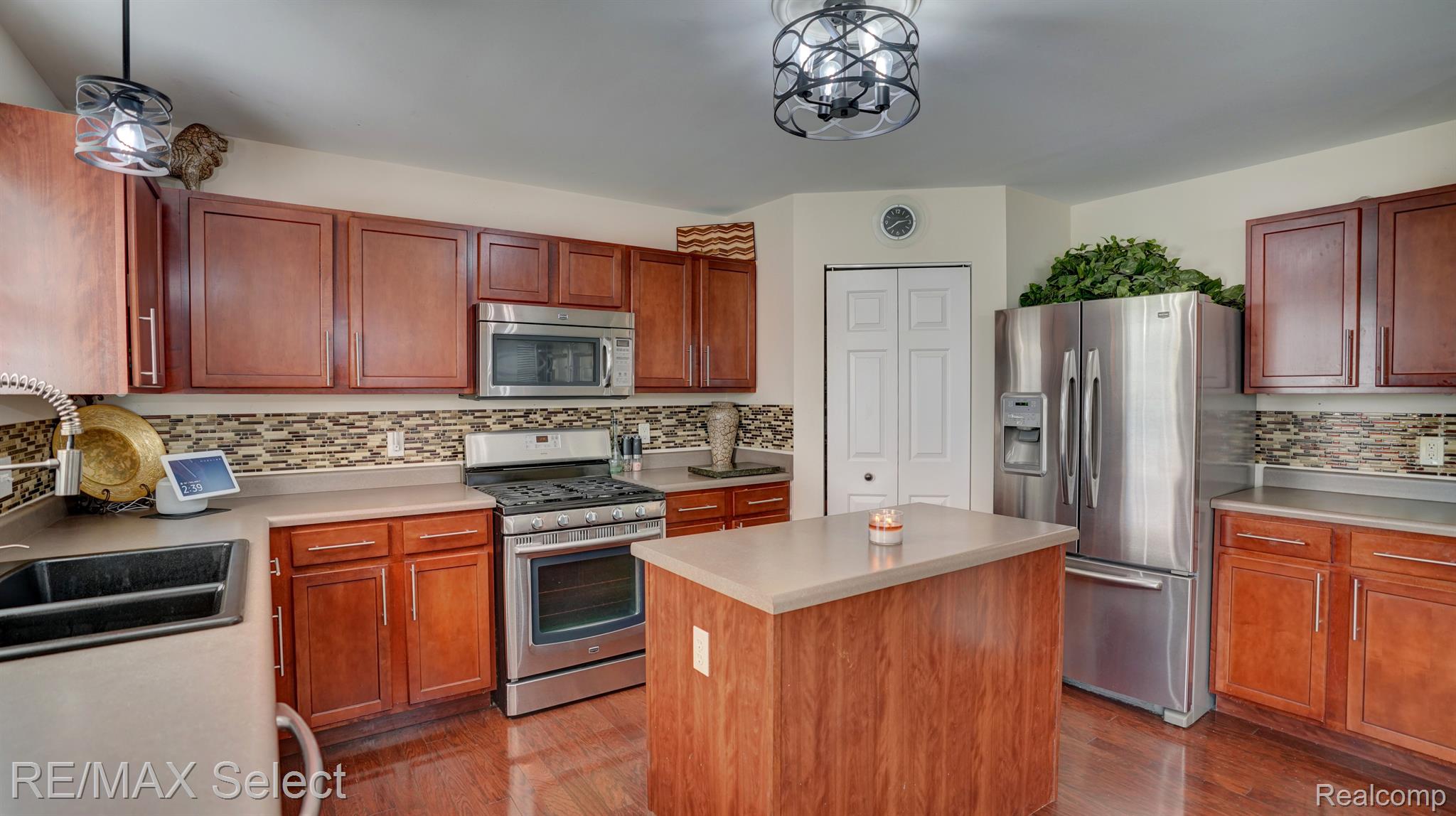 7391 DEER CREEK Drive