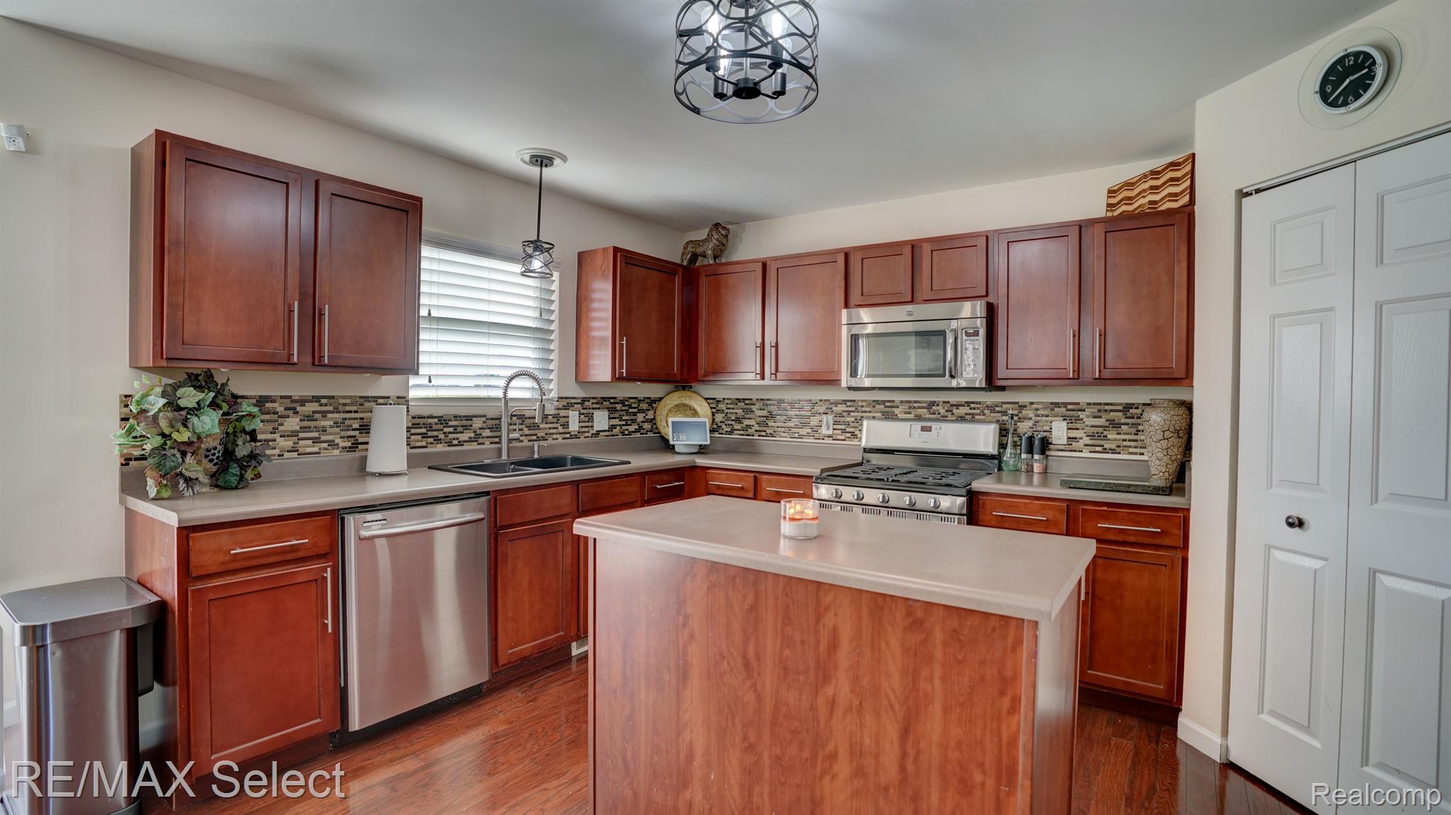 7391 DEER CREEK Drive