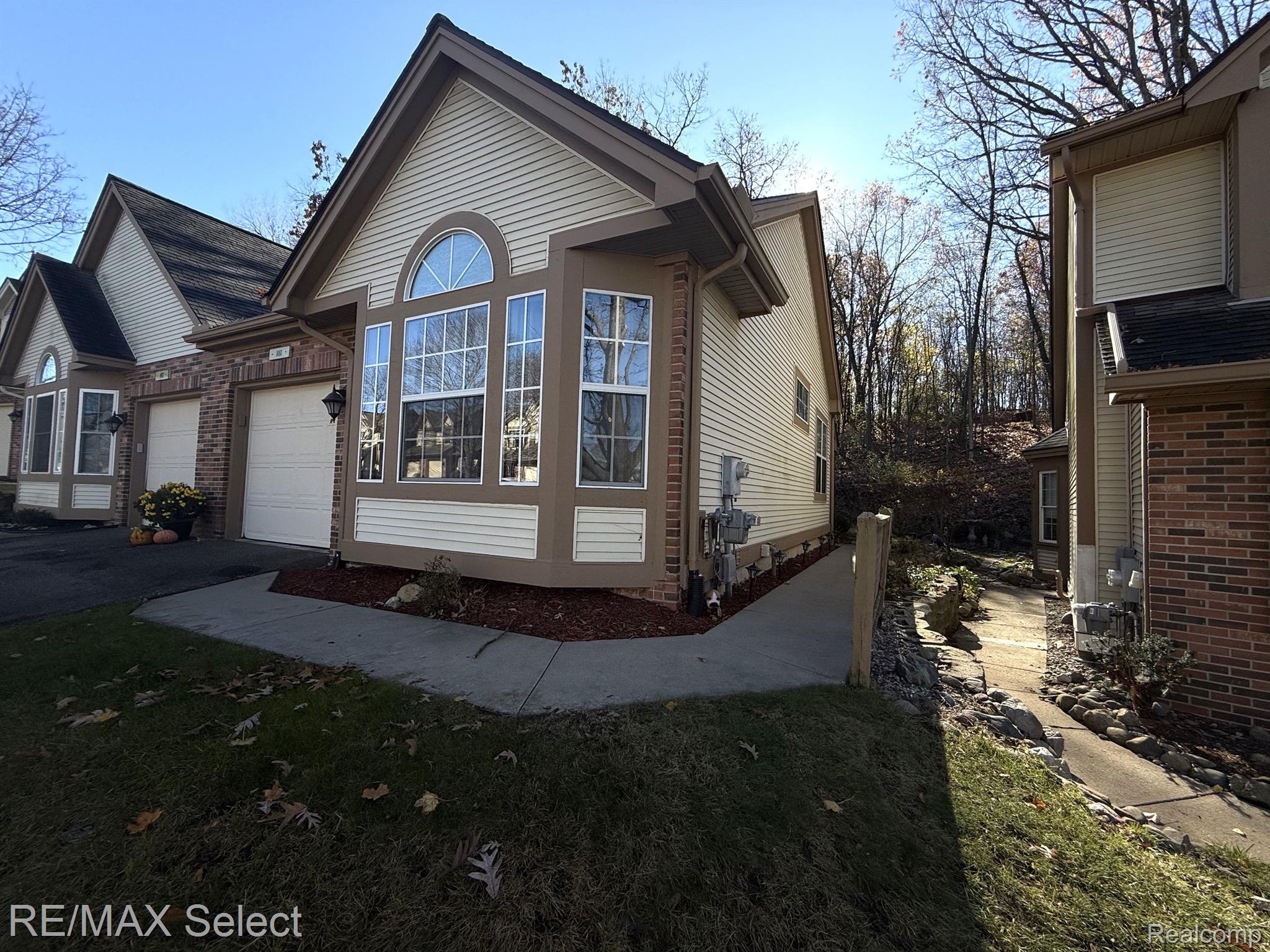 880 WHISPERWOOD Trail