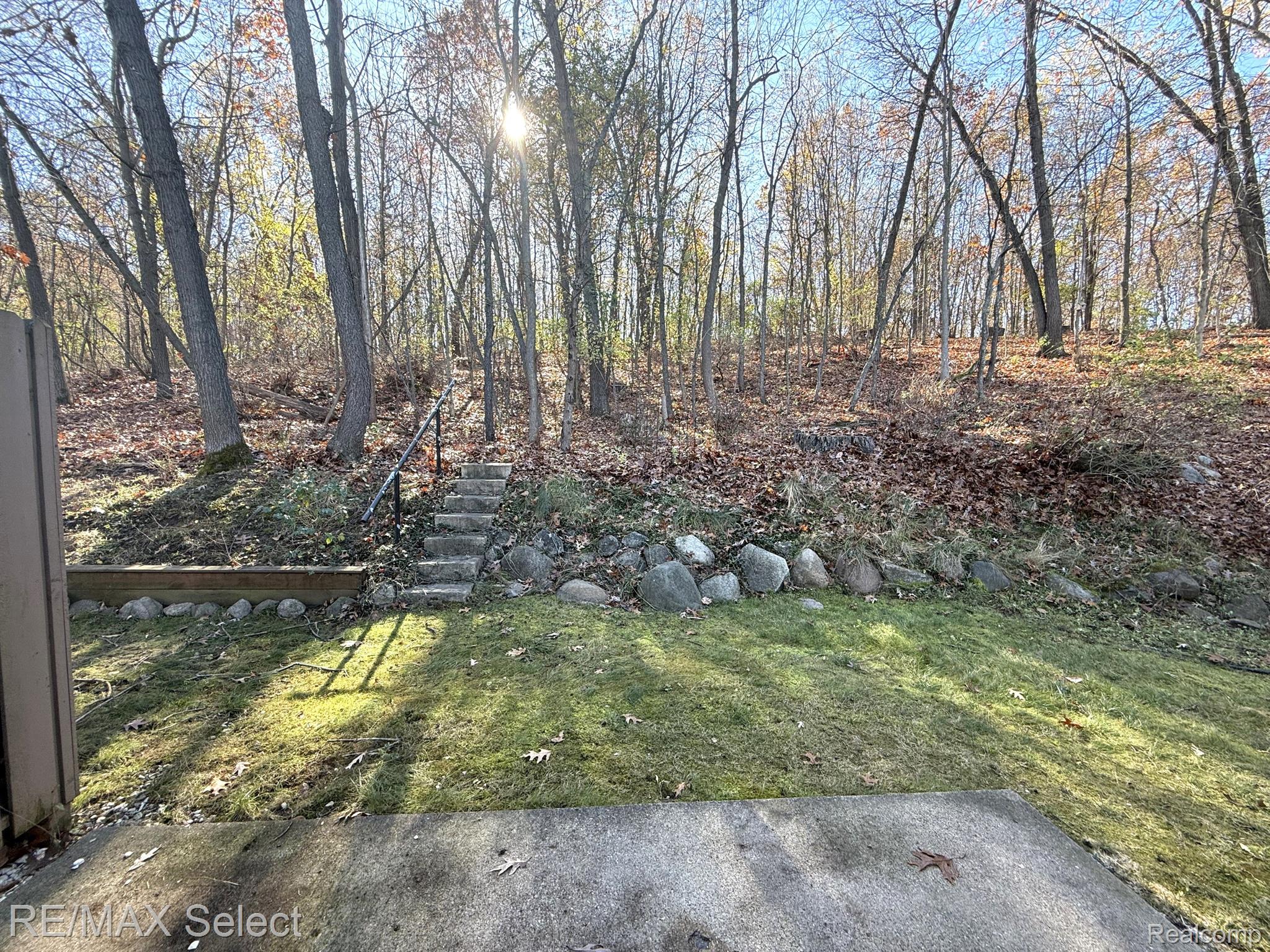 880 WHISPERWOOD Trail