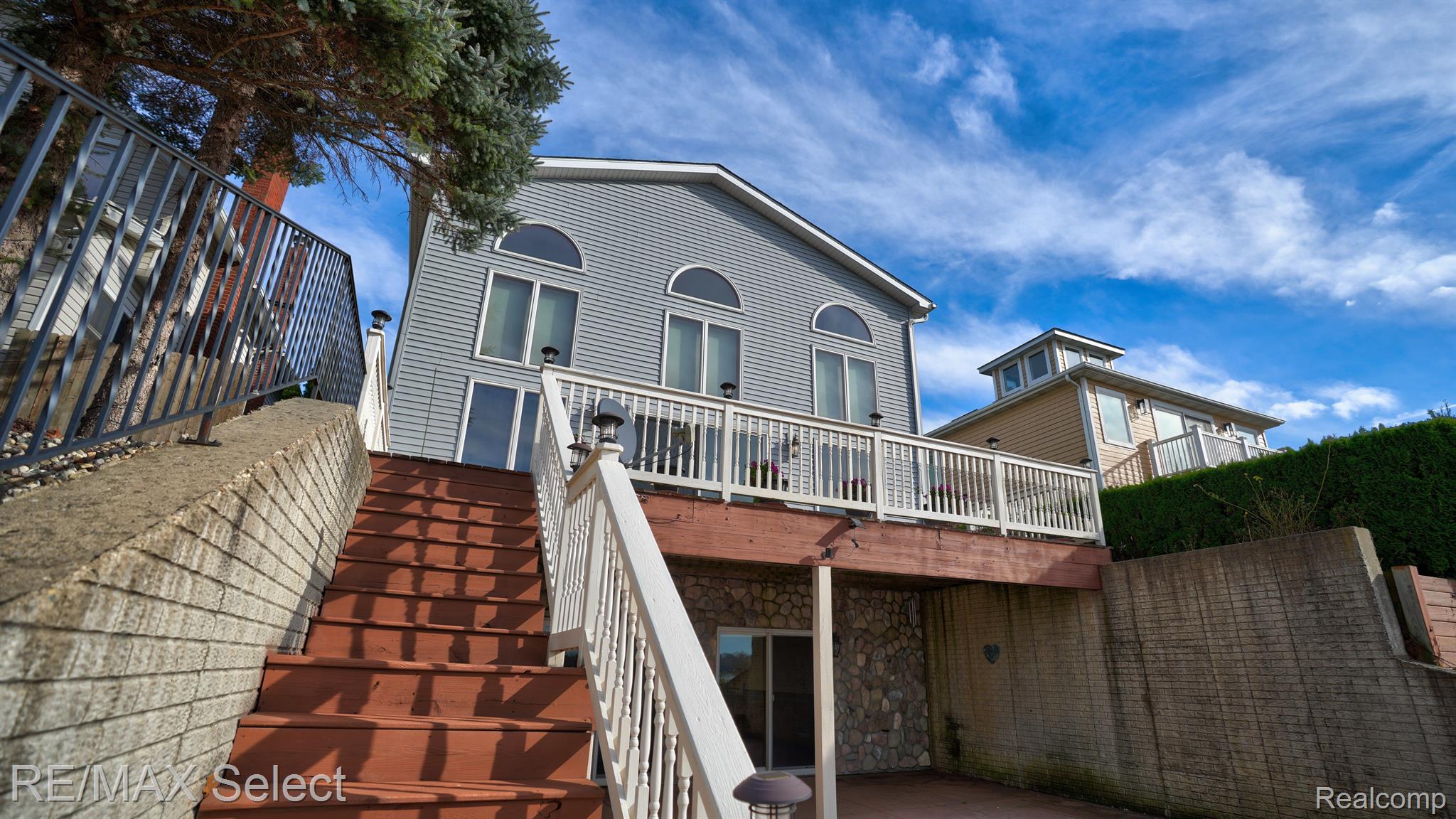 12160 MANTAWAUKA Drive