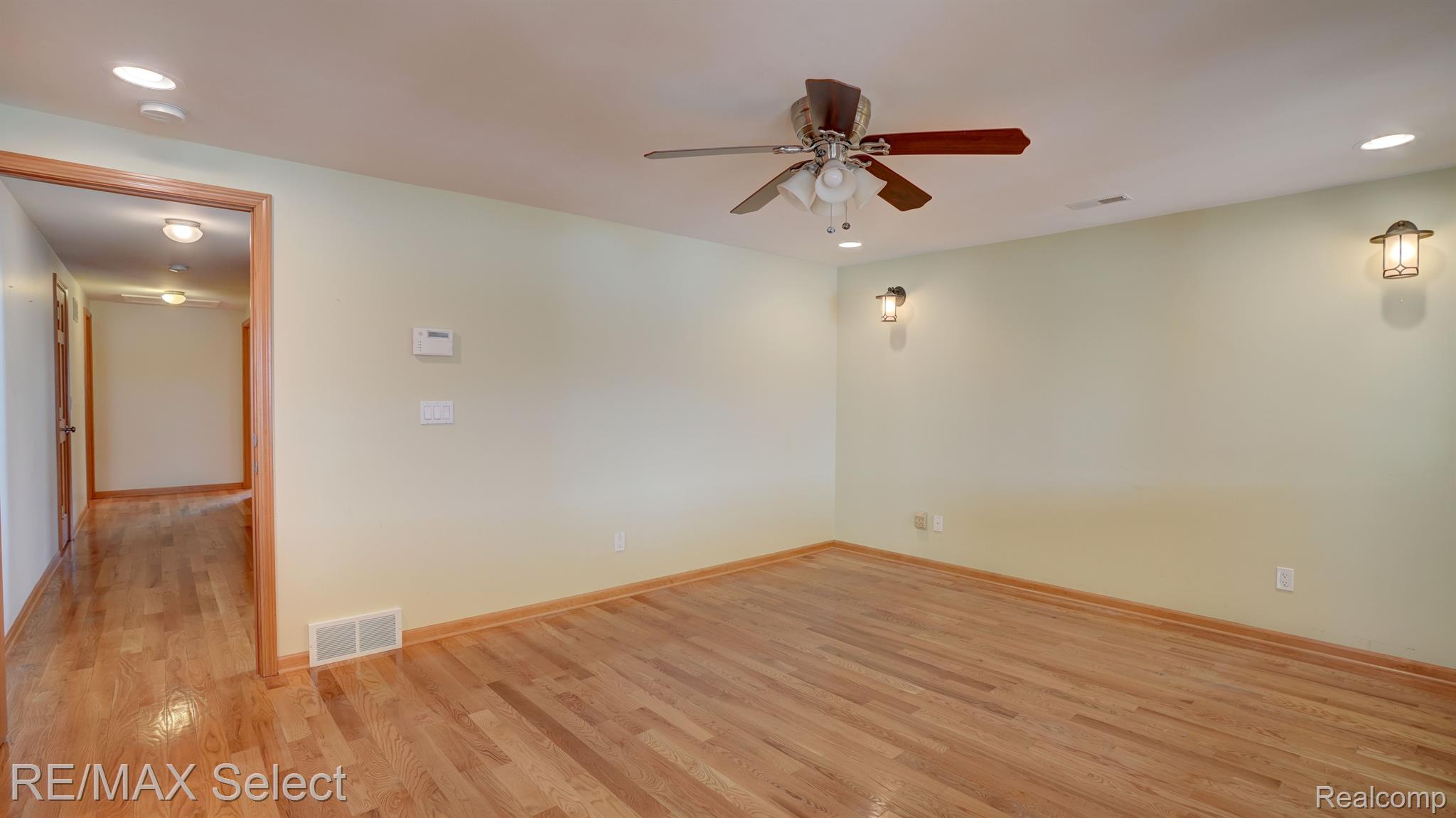 12160 MANTAWAUKA Drive