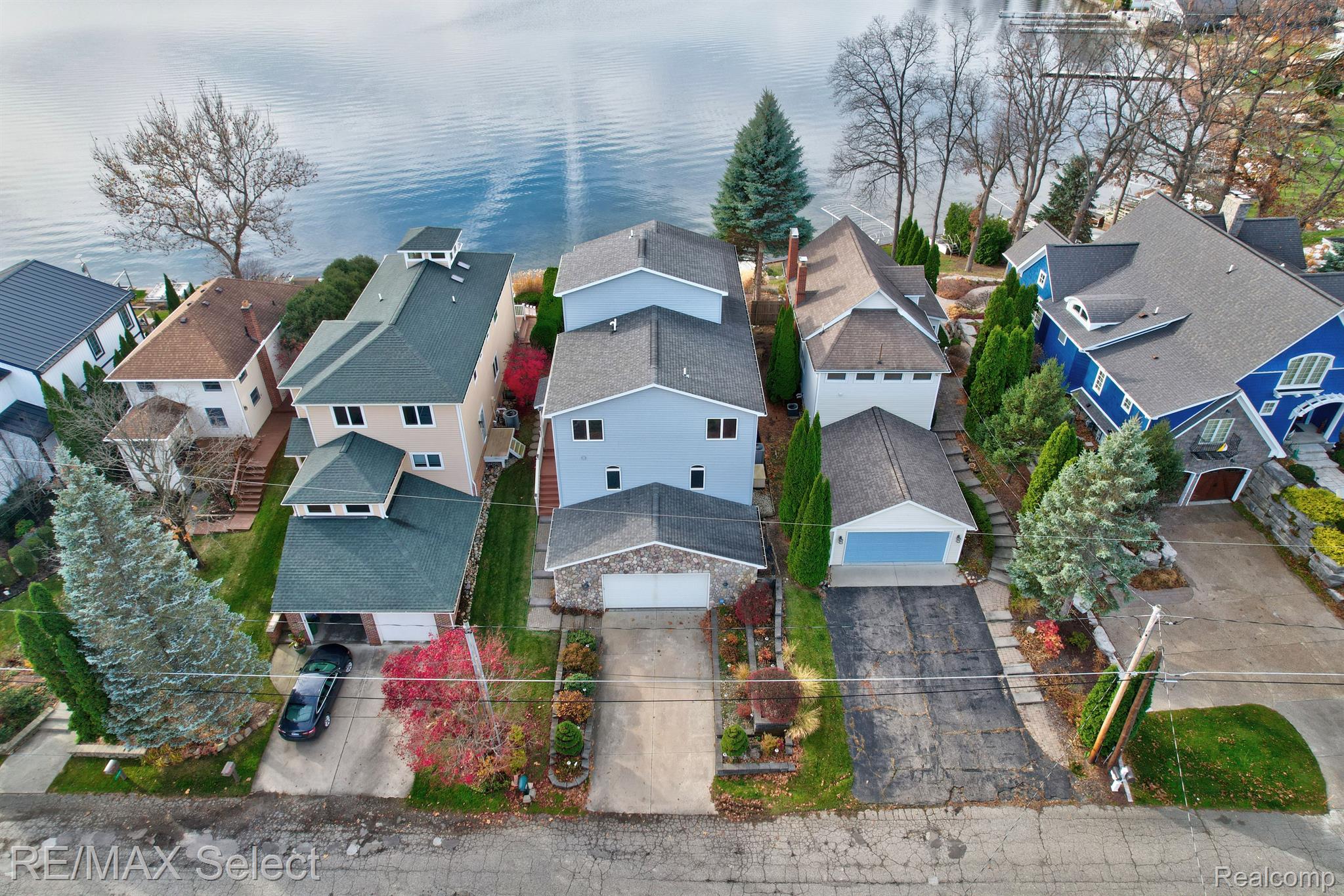 12160 MANTAWAUKA Drive
