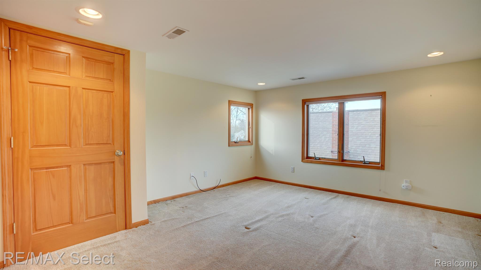 12160 MANTAWAUKA Drive