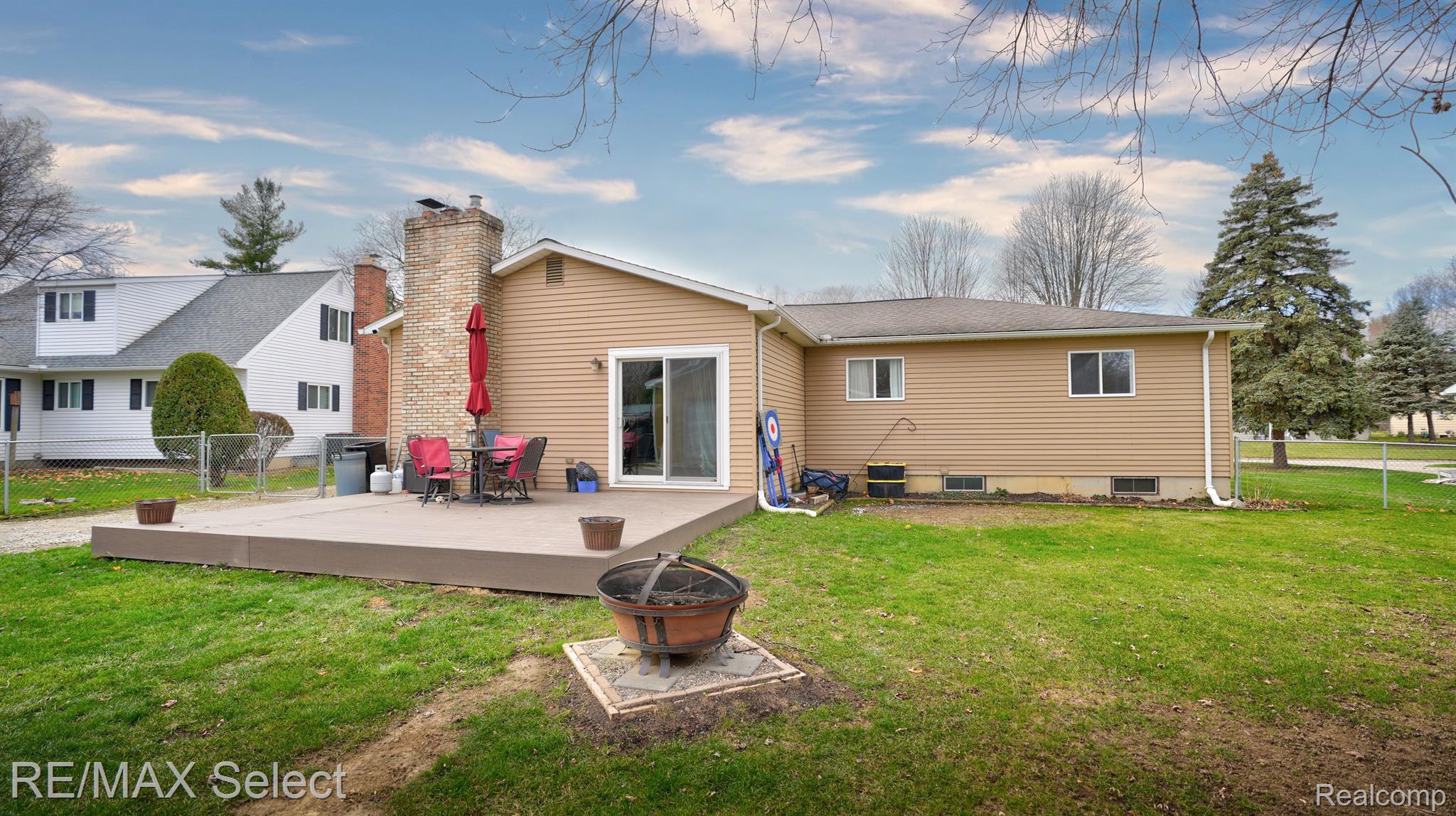 325 PRIMROSE Lane