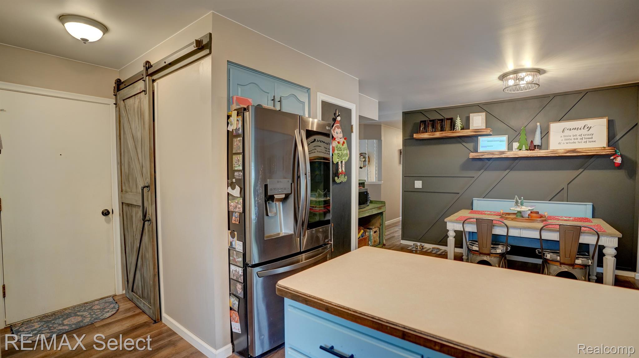 325 PRIMROSE Lane