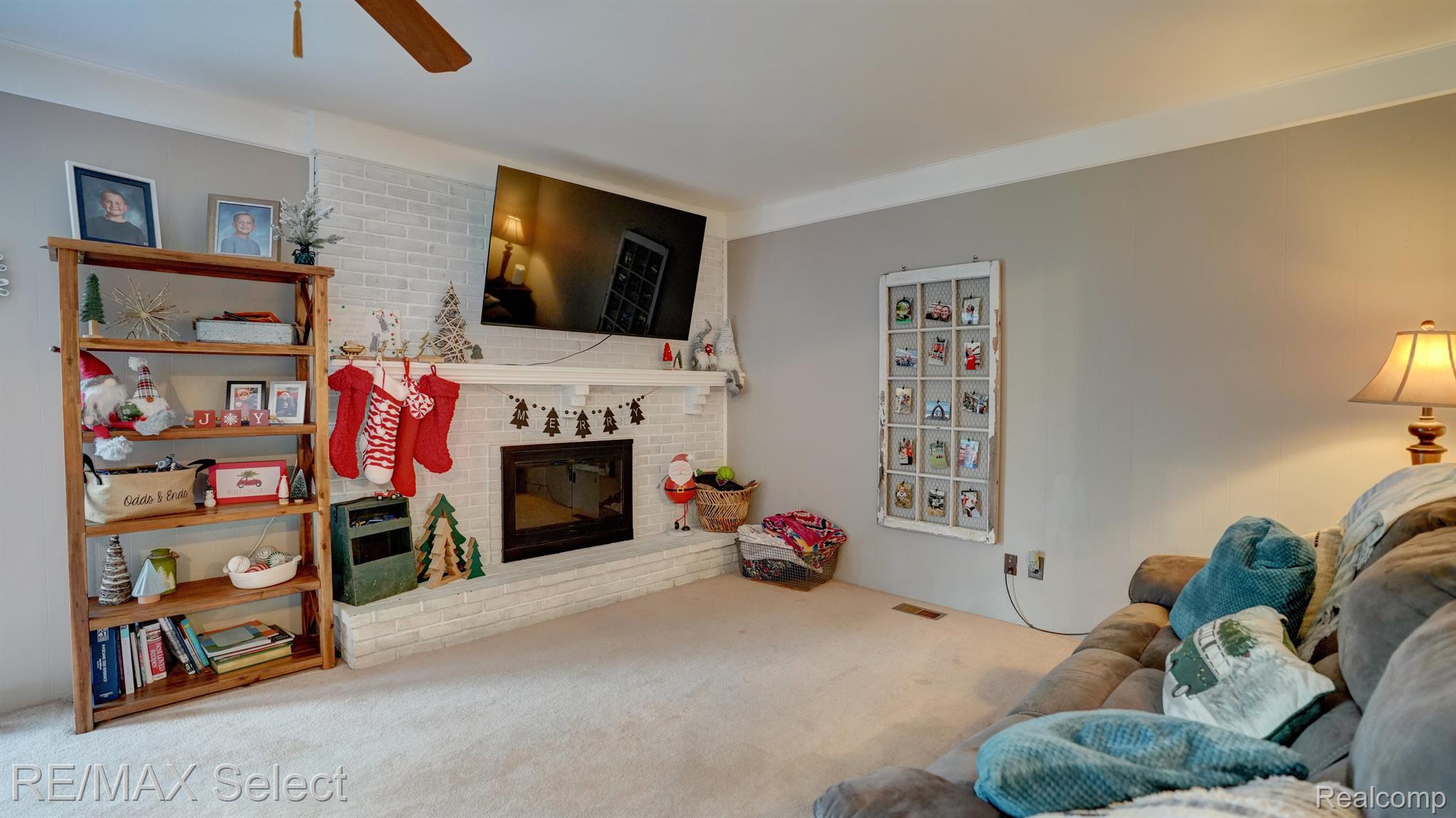 325 PRIMROSE Lane