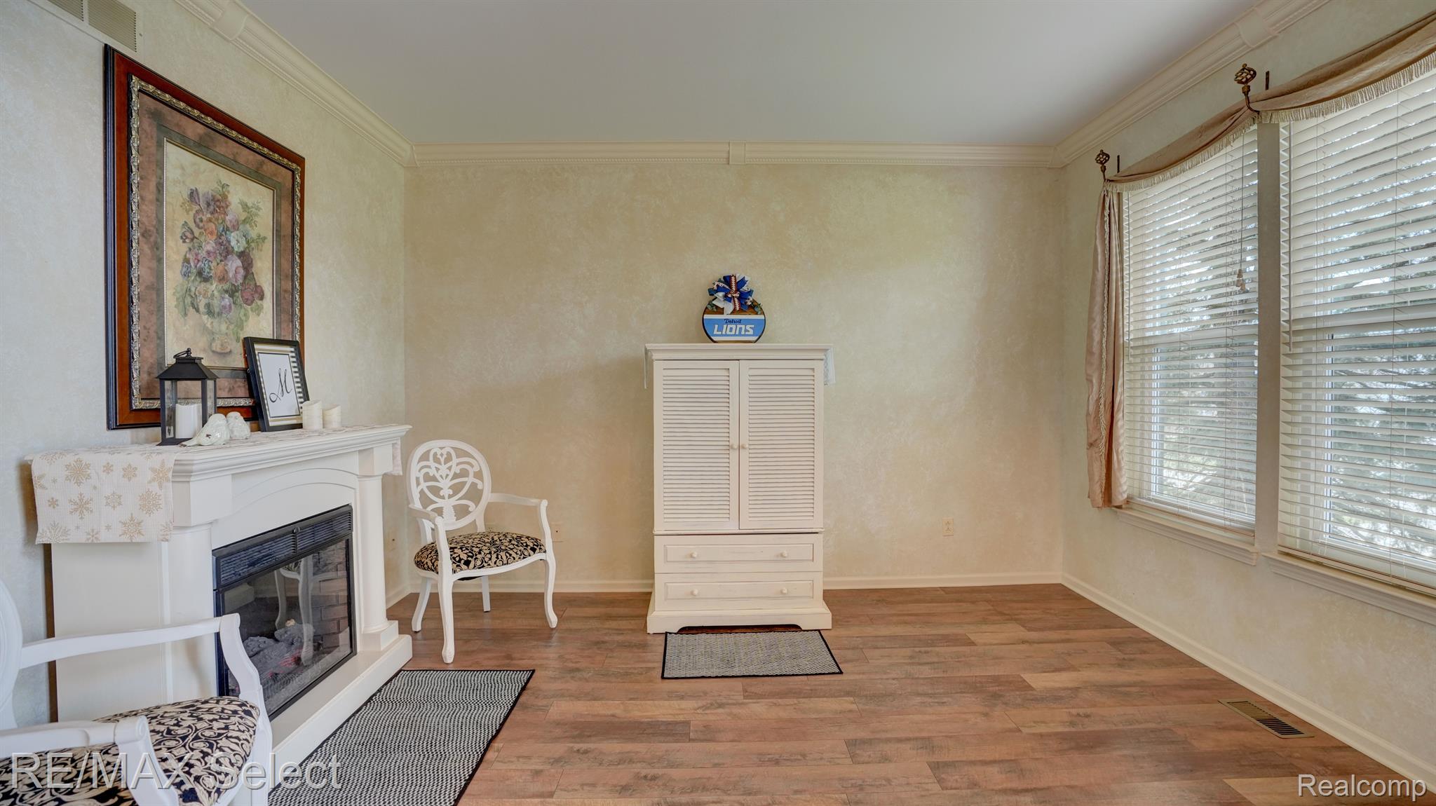 9170 Liverpool Court