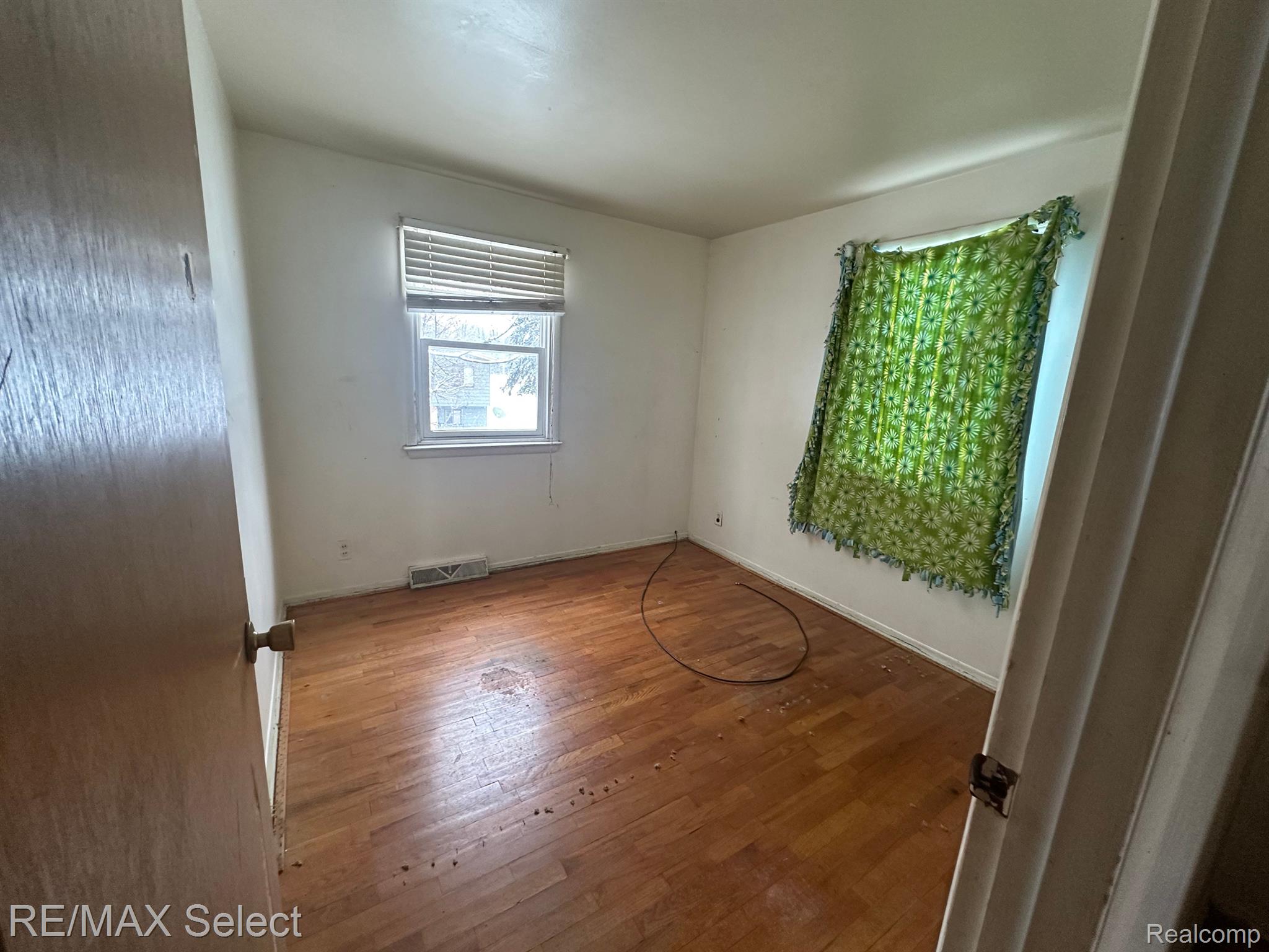 3802 LYNN Court