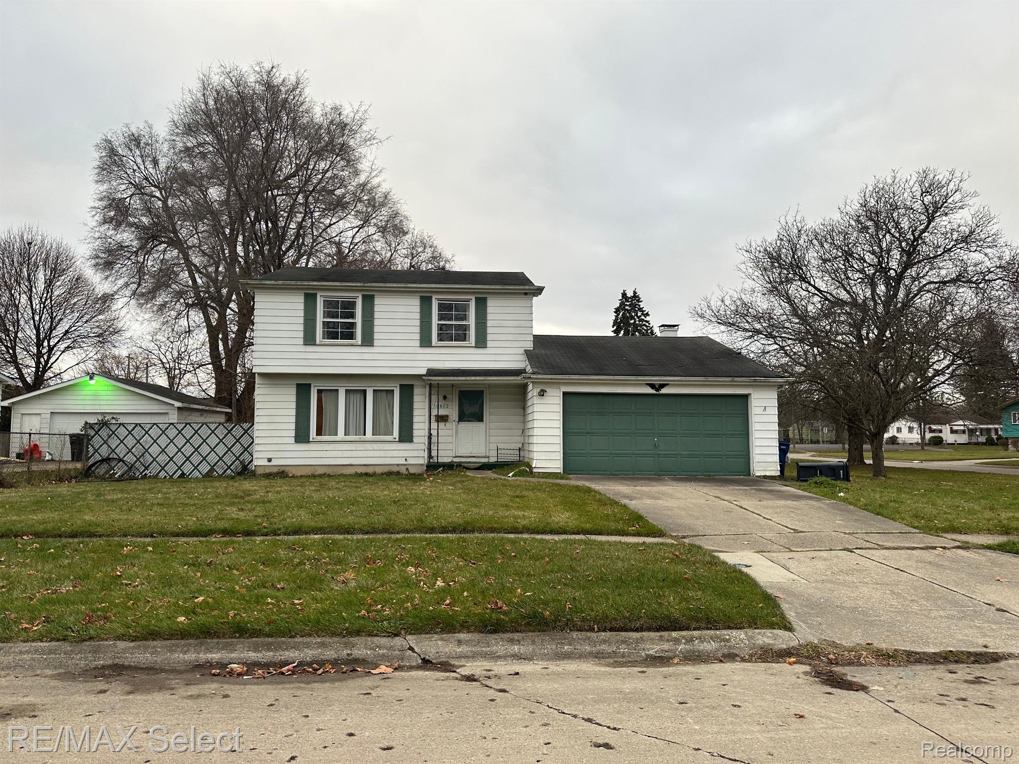 3802 LYNN Court
