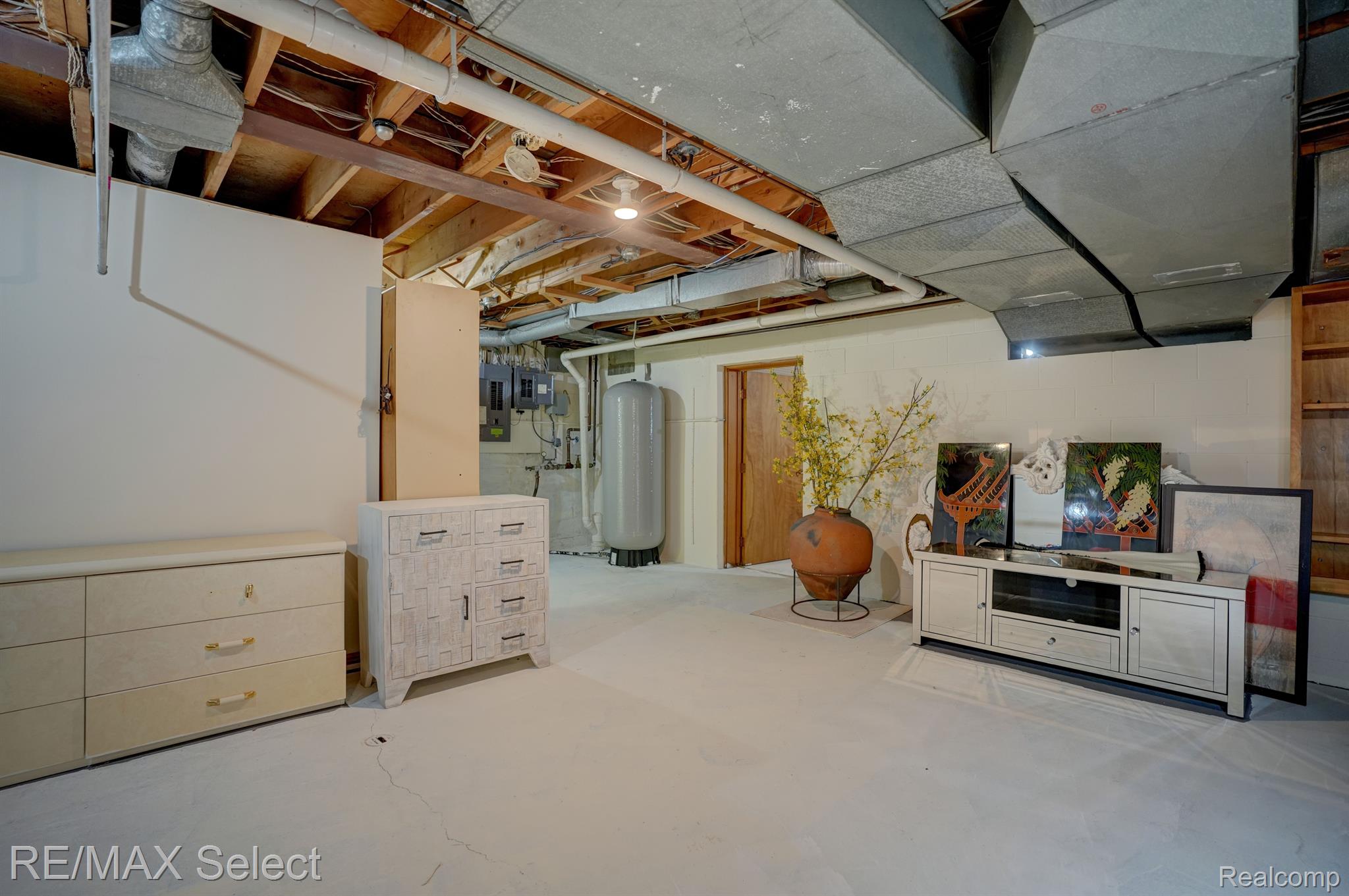 6032 WINGED FOOT Drive