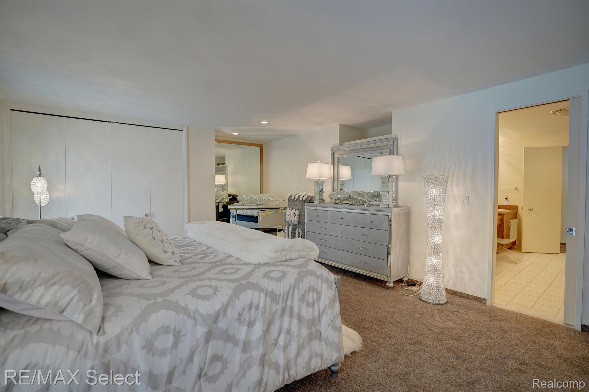 6032 WINGED FOOT Drive