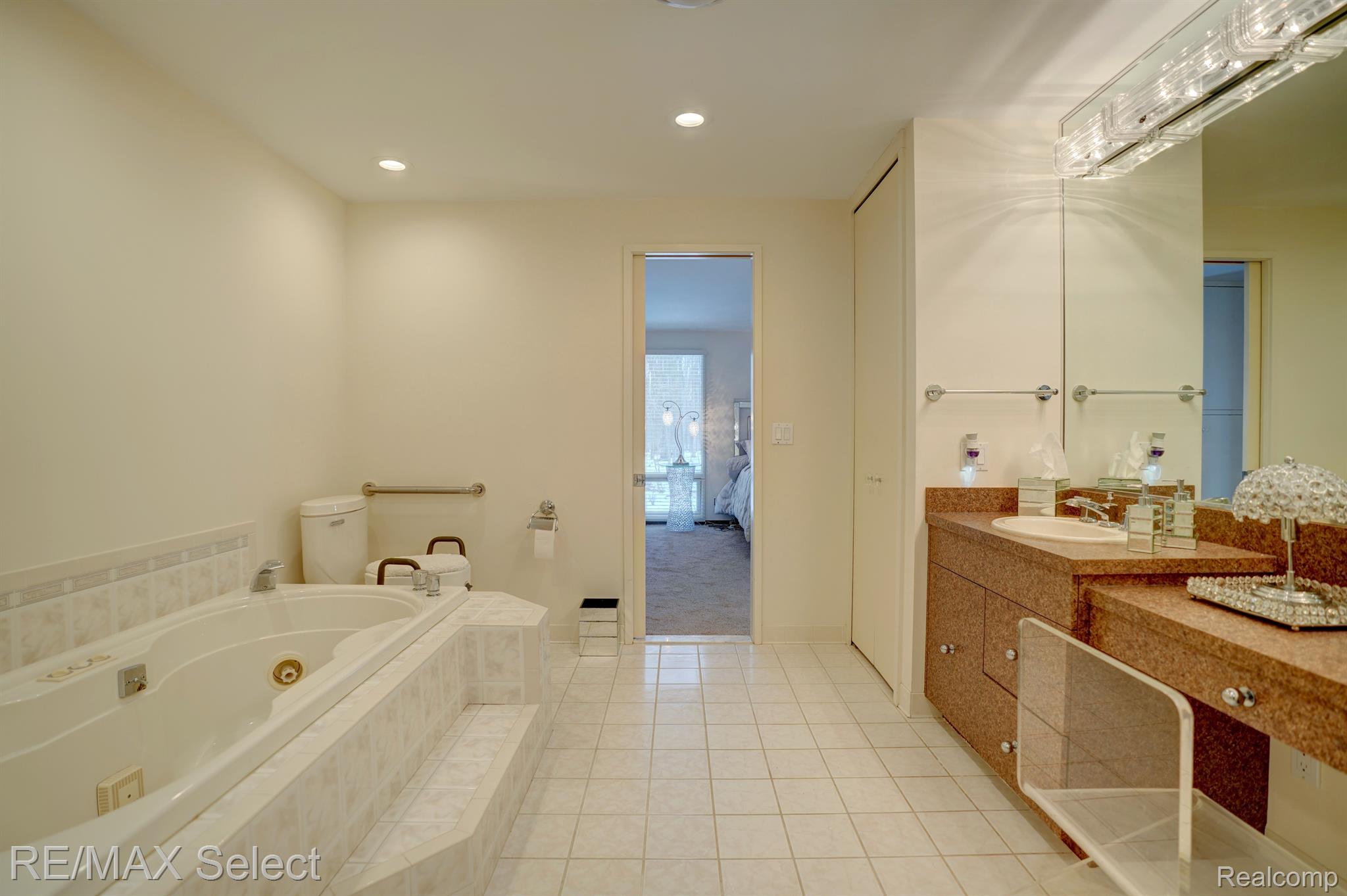 6032 WINGED FOOT Drive