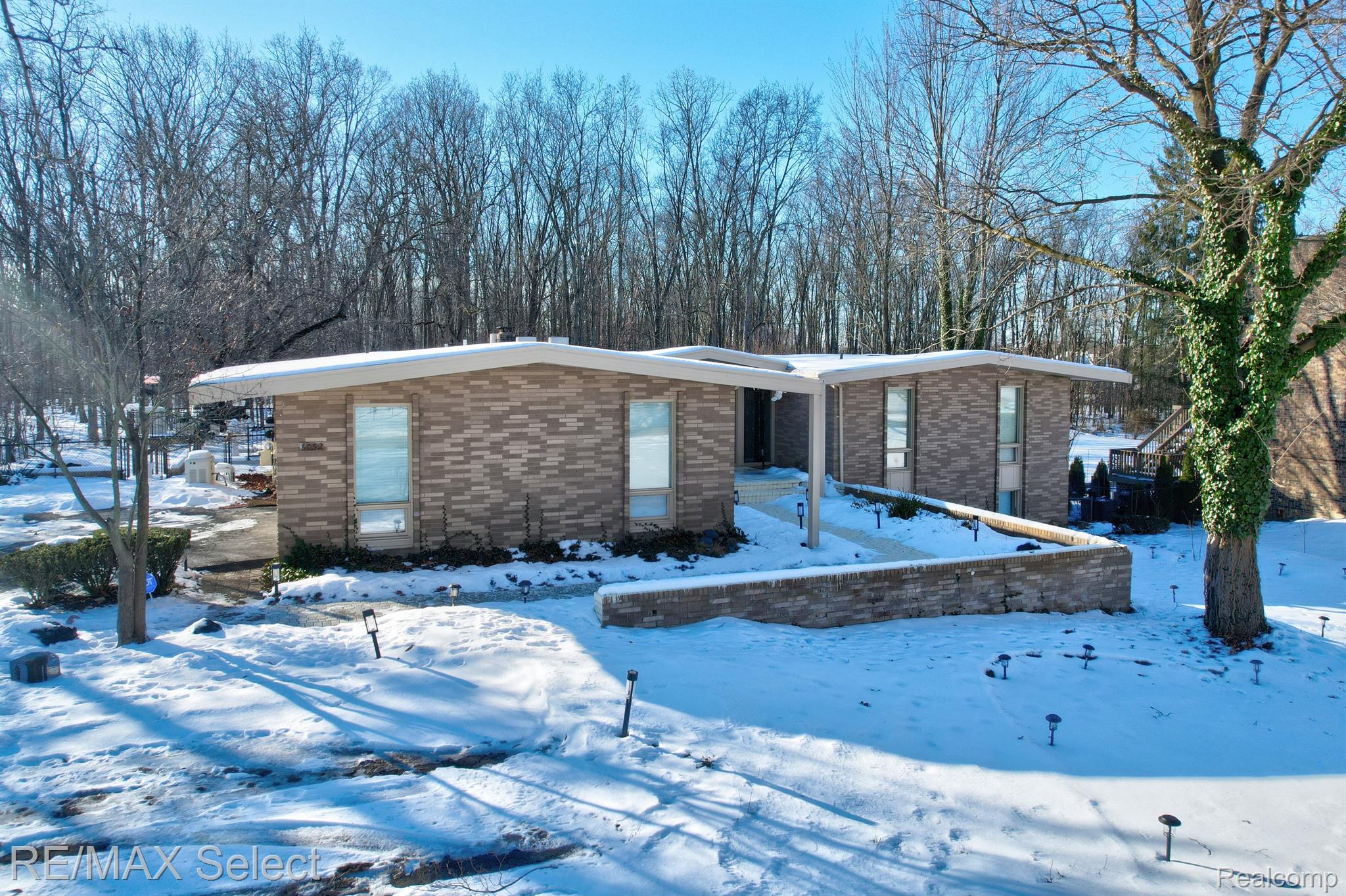6032 WINGED FOOT Drive