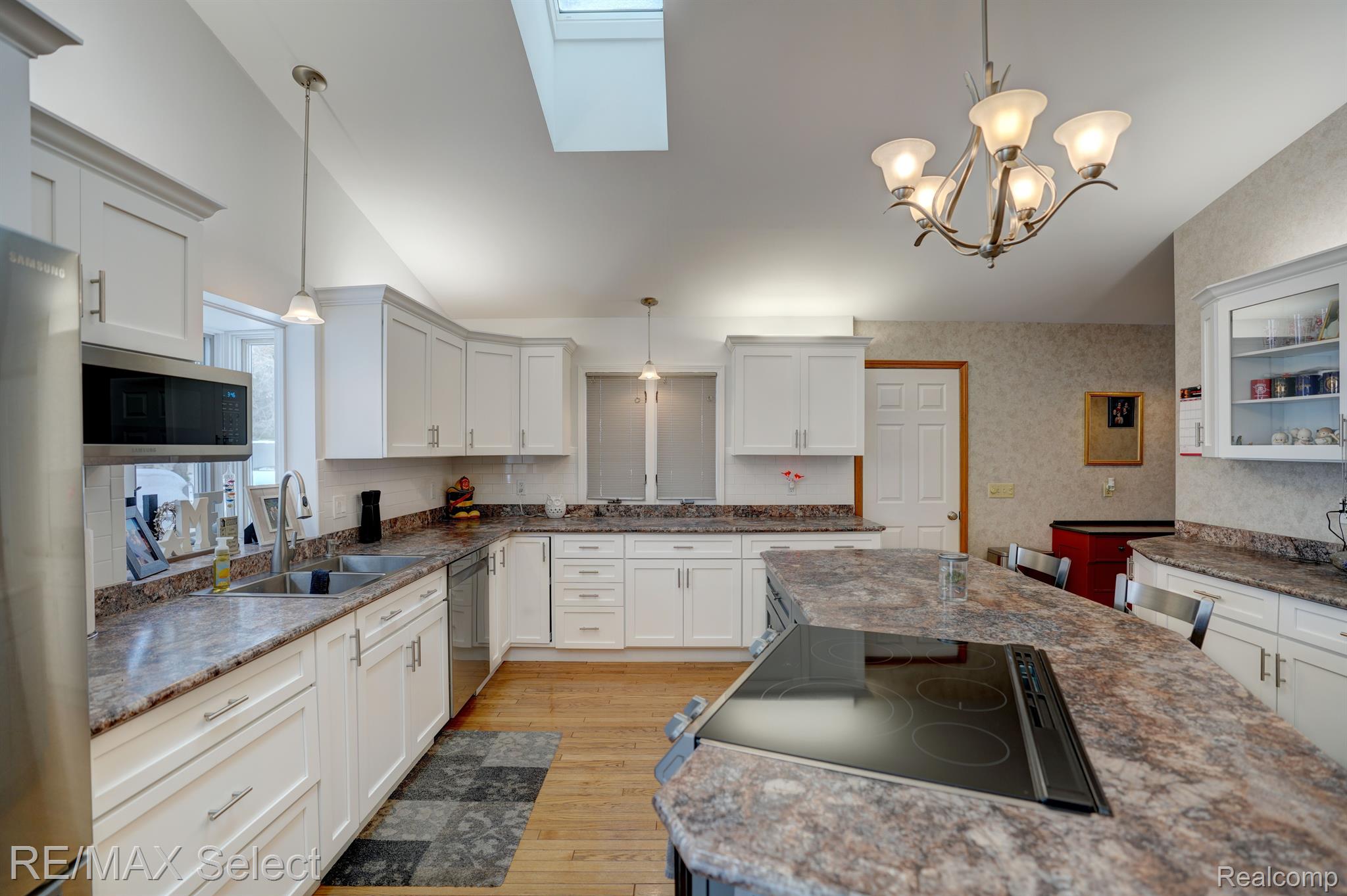 5218 FIELD Road