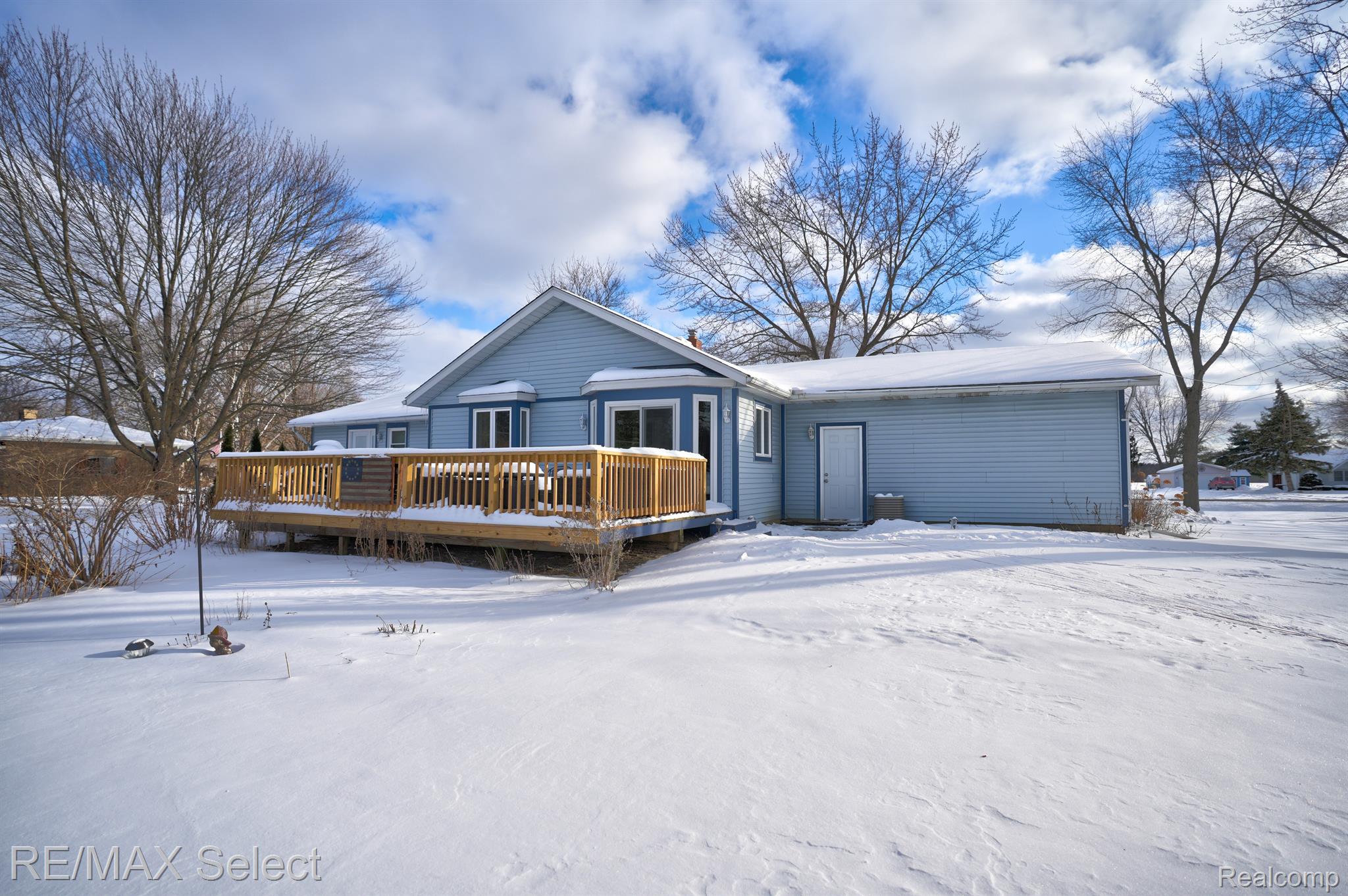 5218 FIELD Road