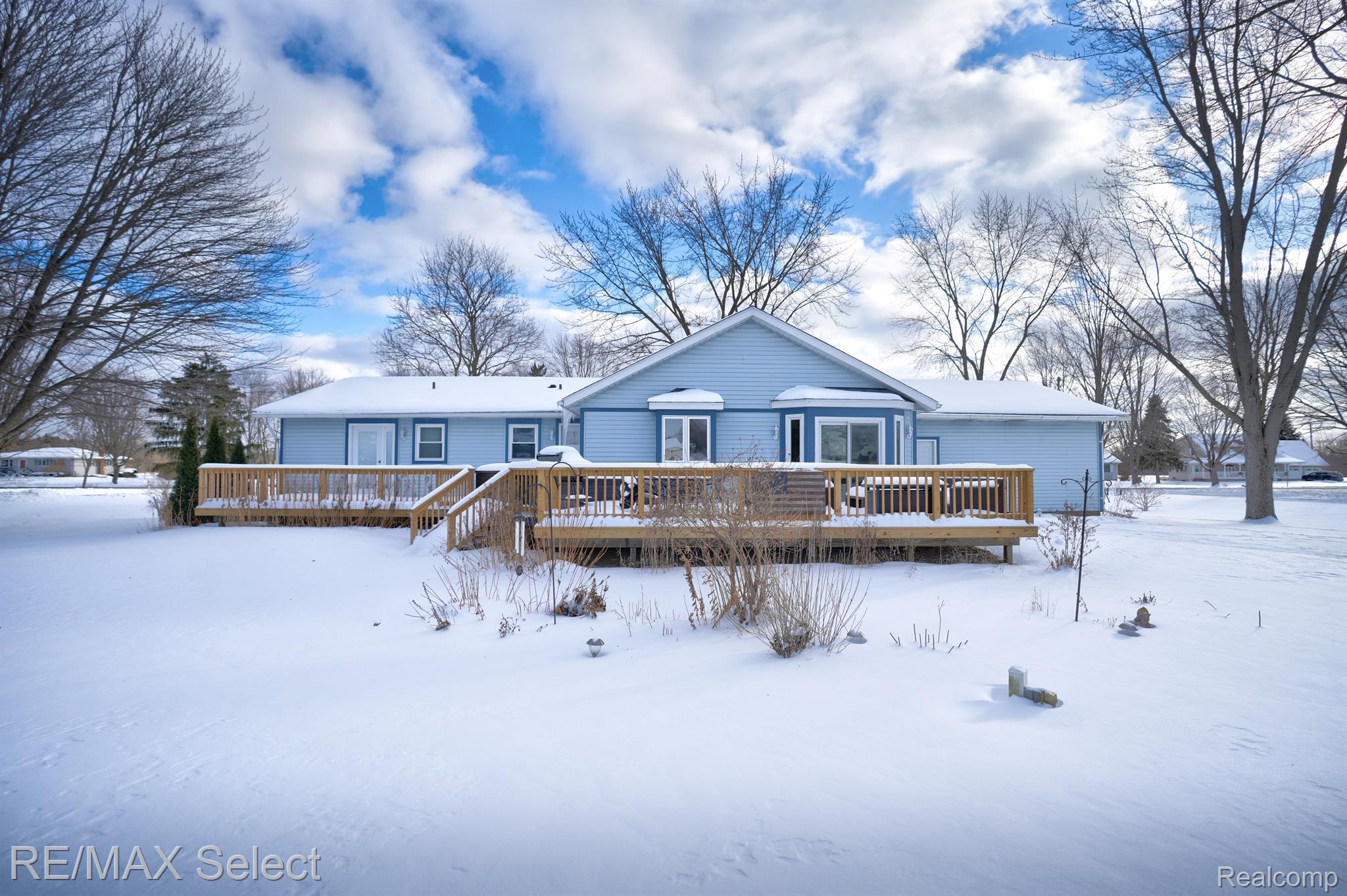 5218 FIELD Road