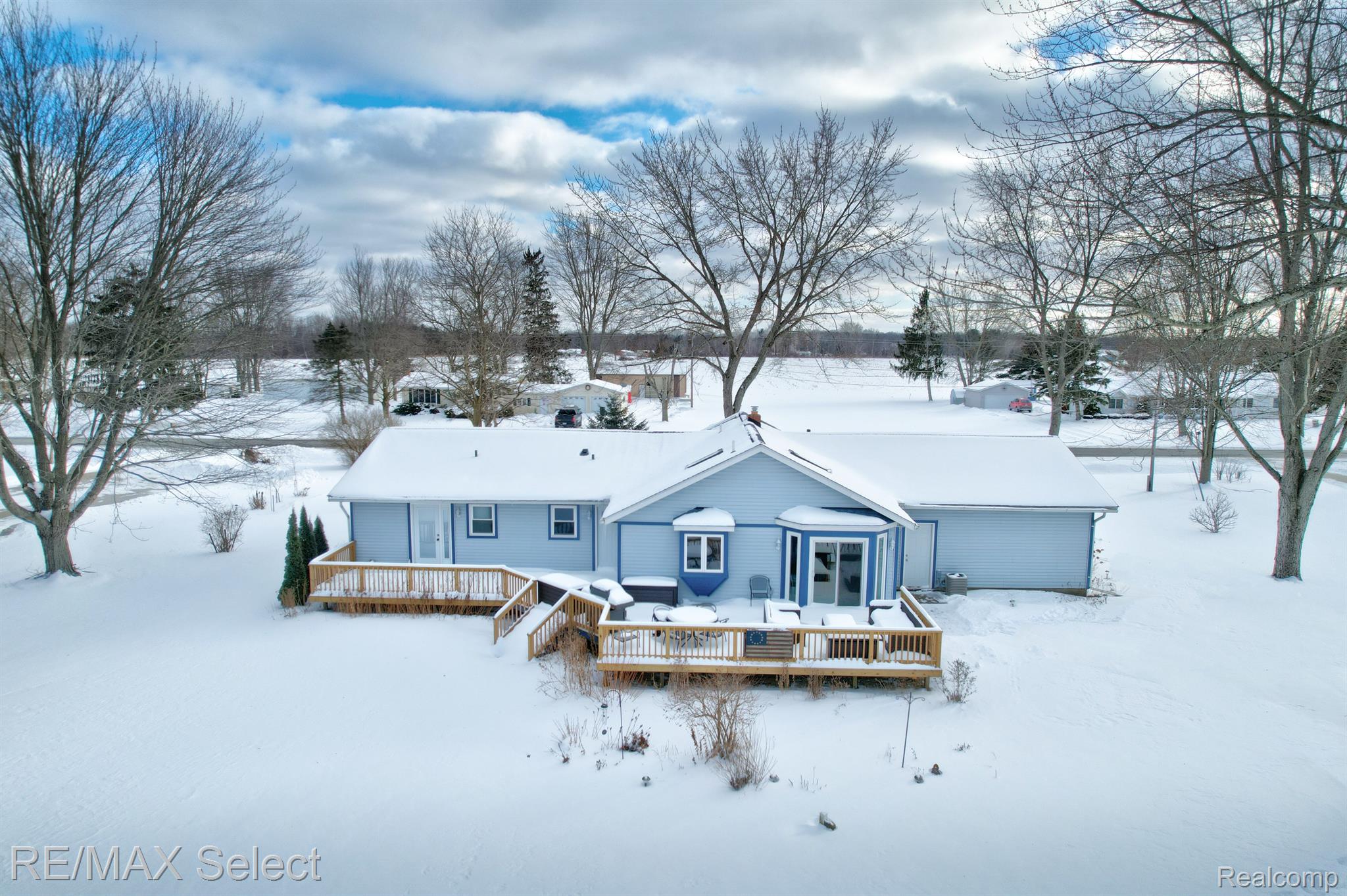 5218 FIELD Road