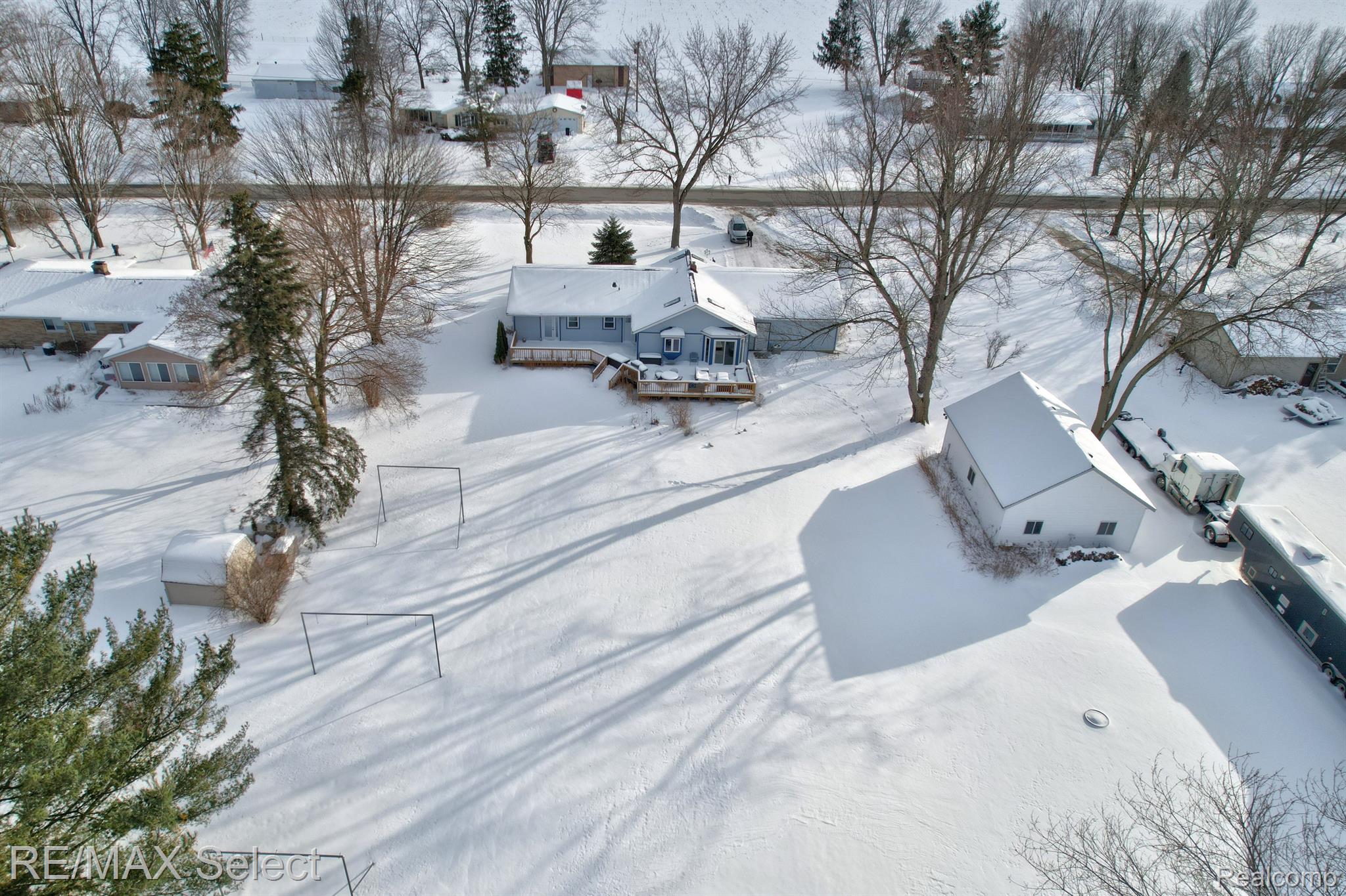 5218 FIELD Road
