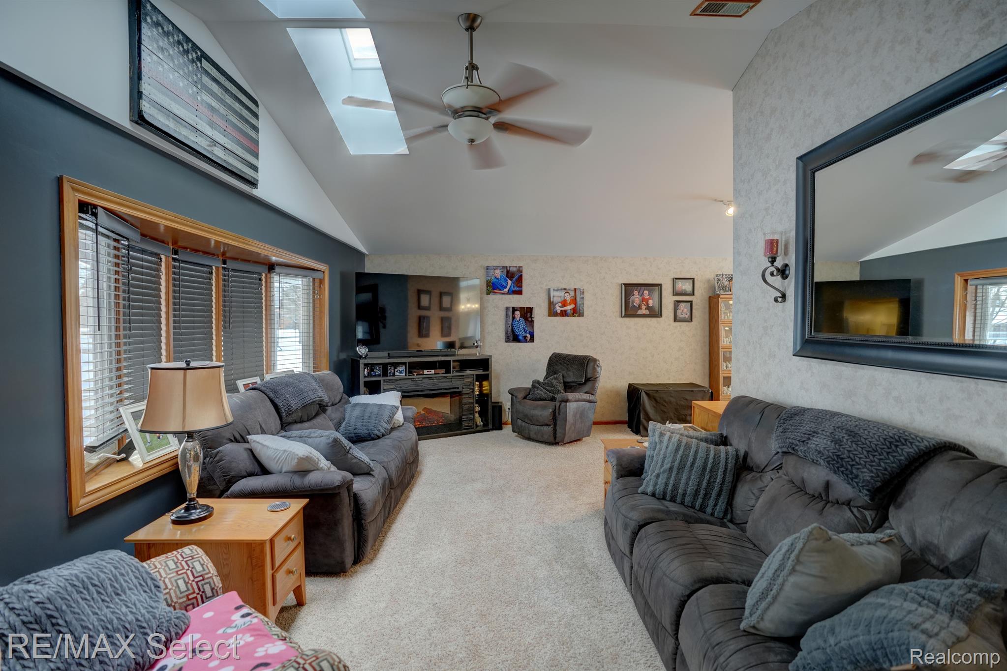 5218 FIELD Road