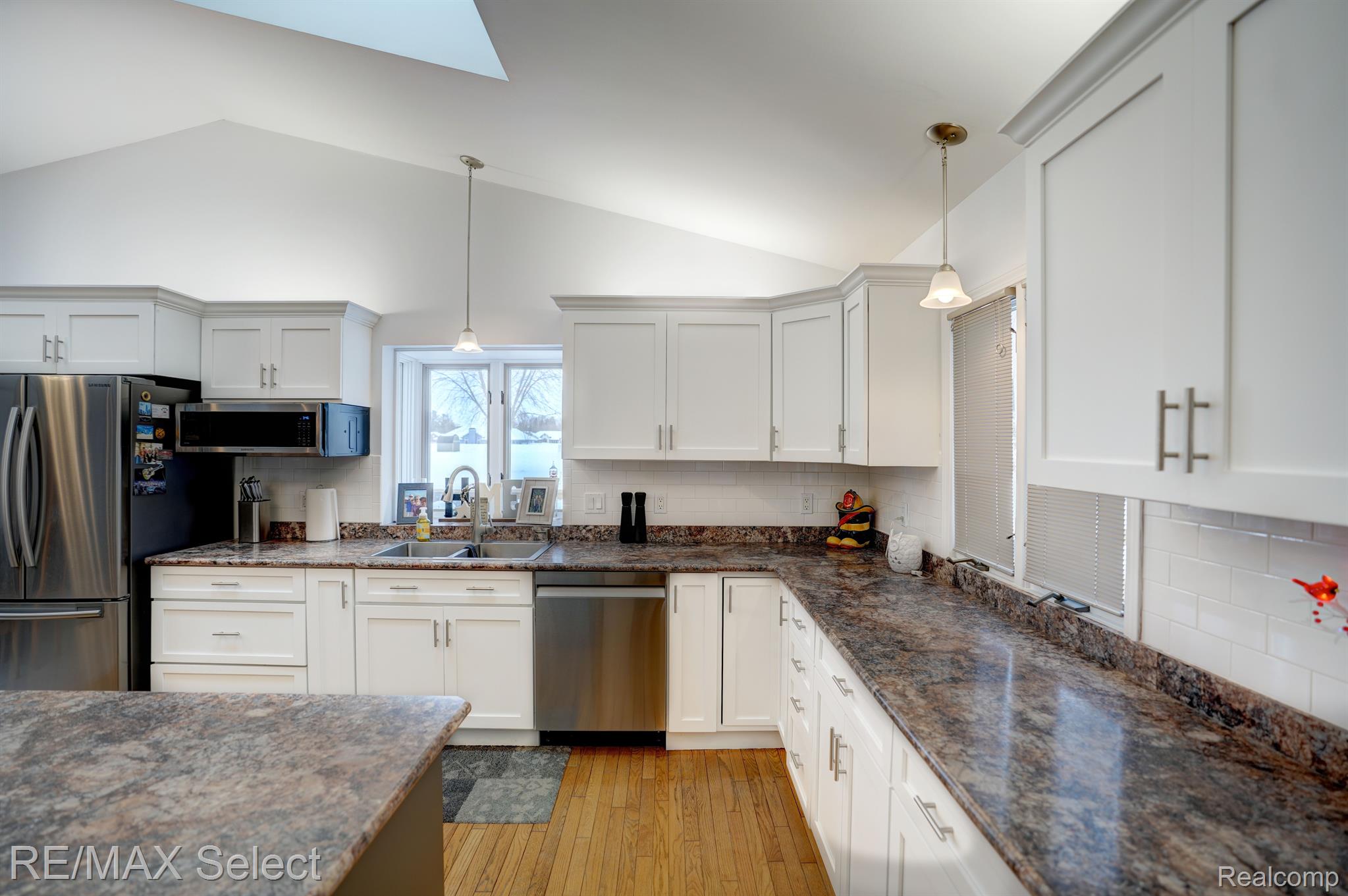 5218 FIELD Road