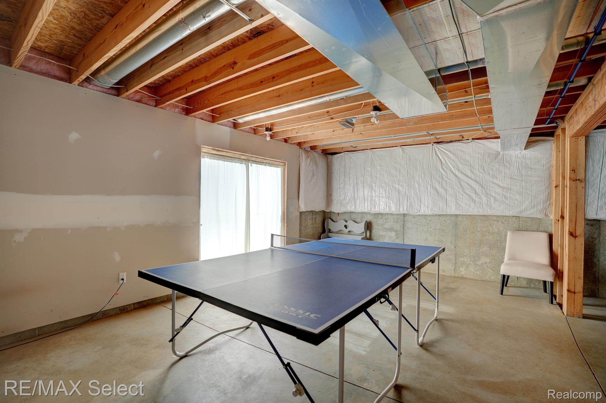 4062 OAK Street