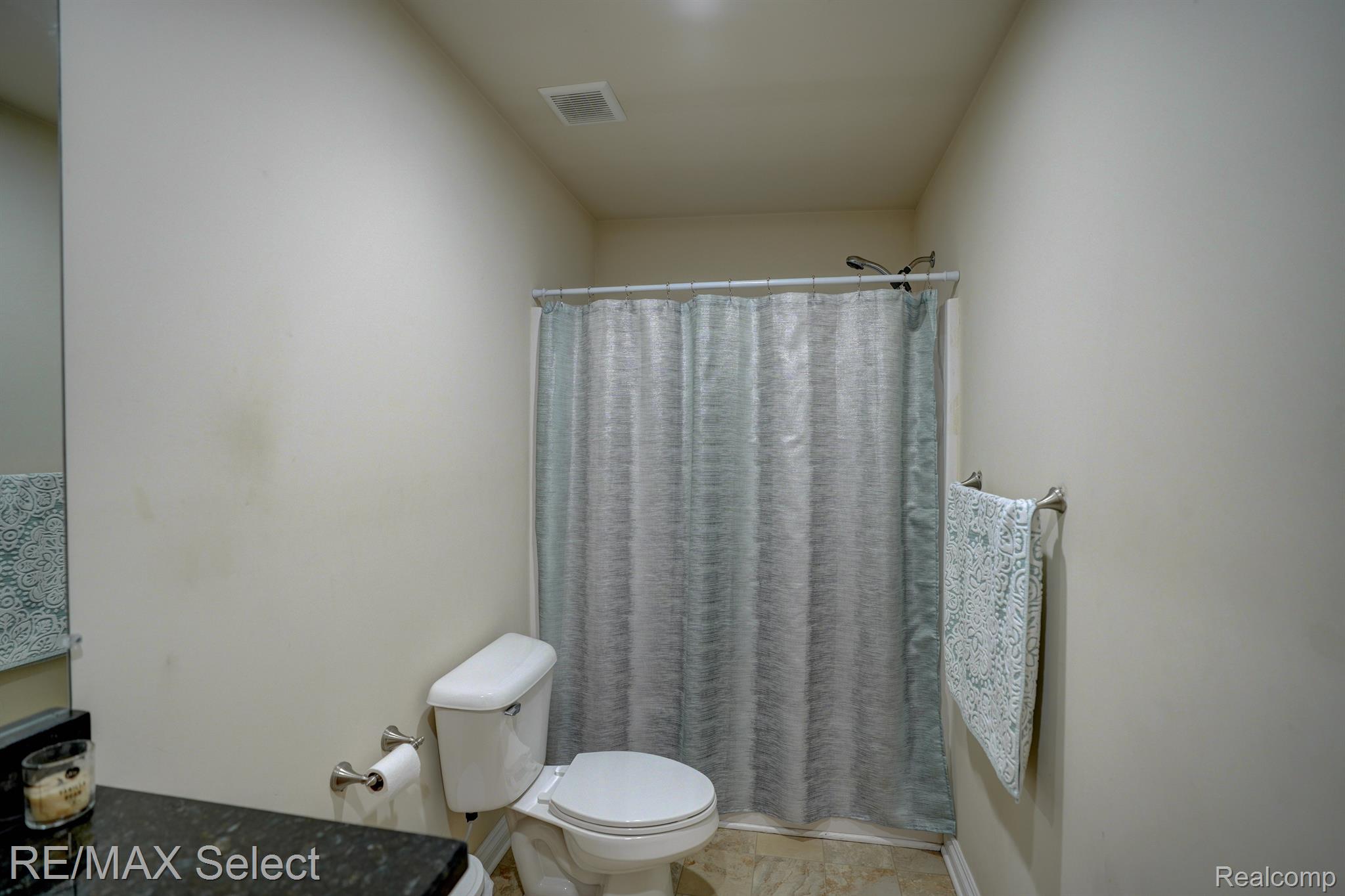 4062 OAK Street