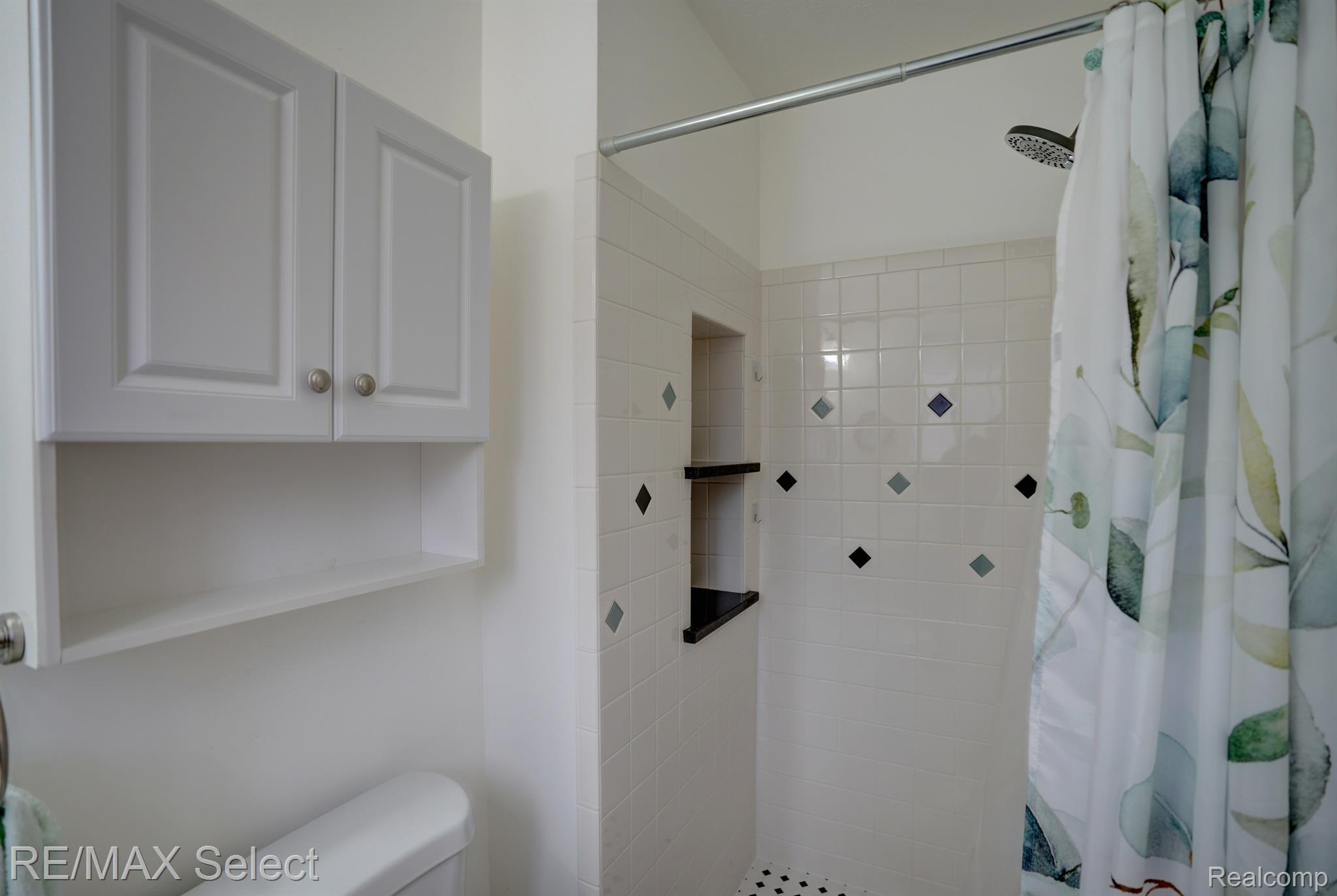 1452 LEISURE Drive