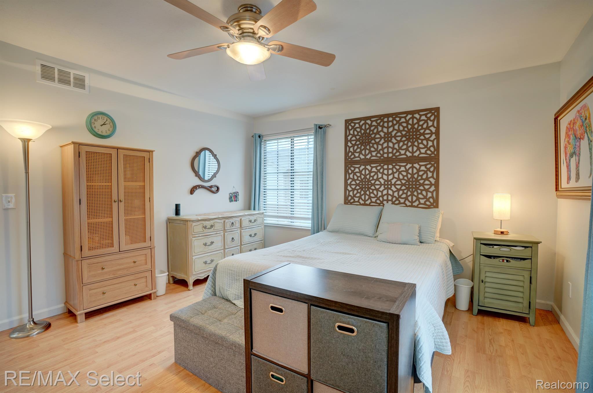 1452 LEISURE Drive