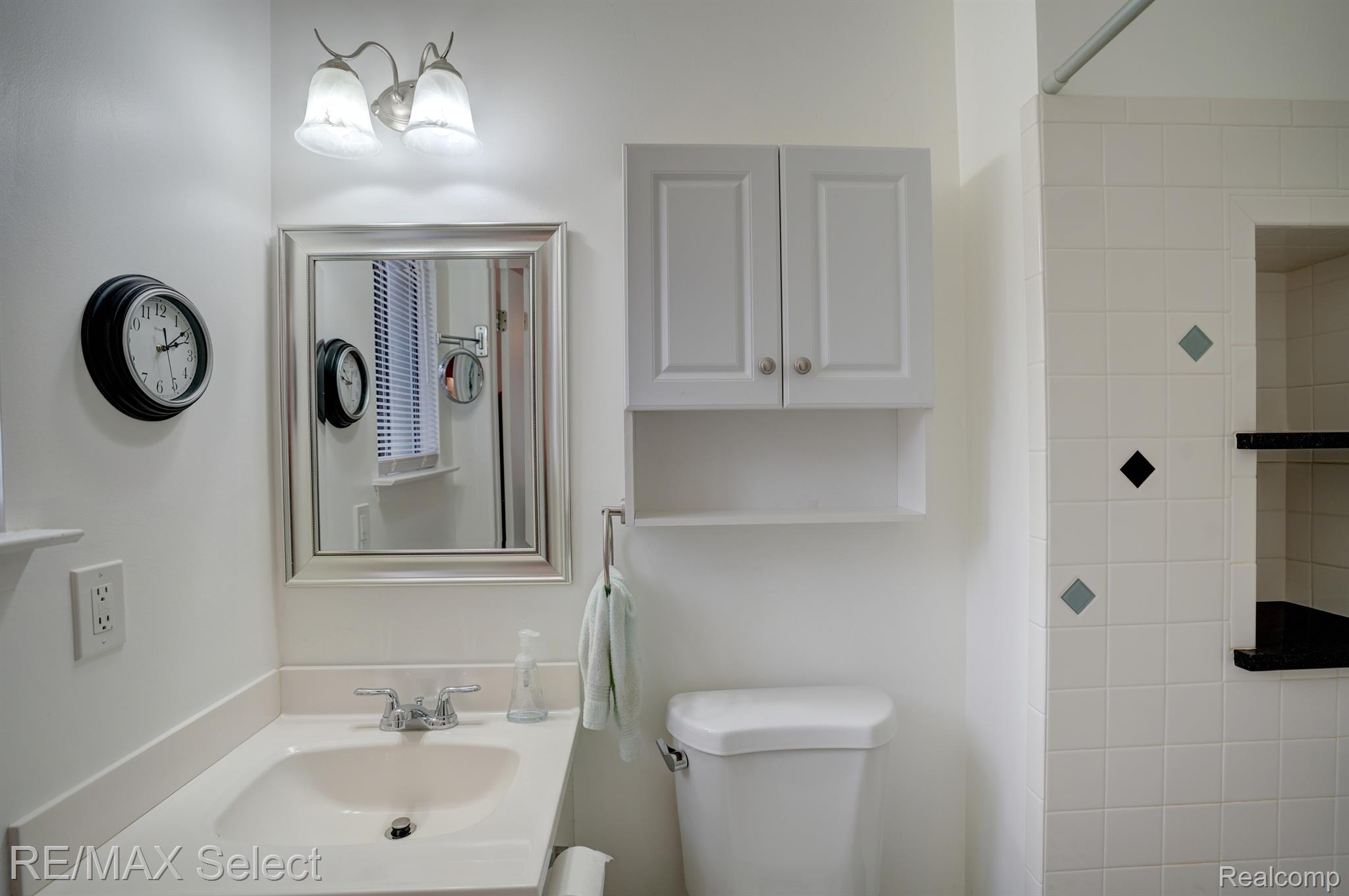 1452 LEISURE Drive