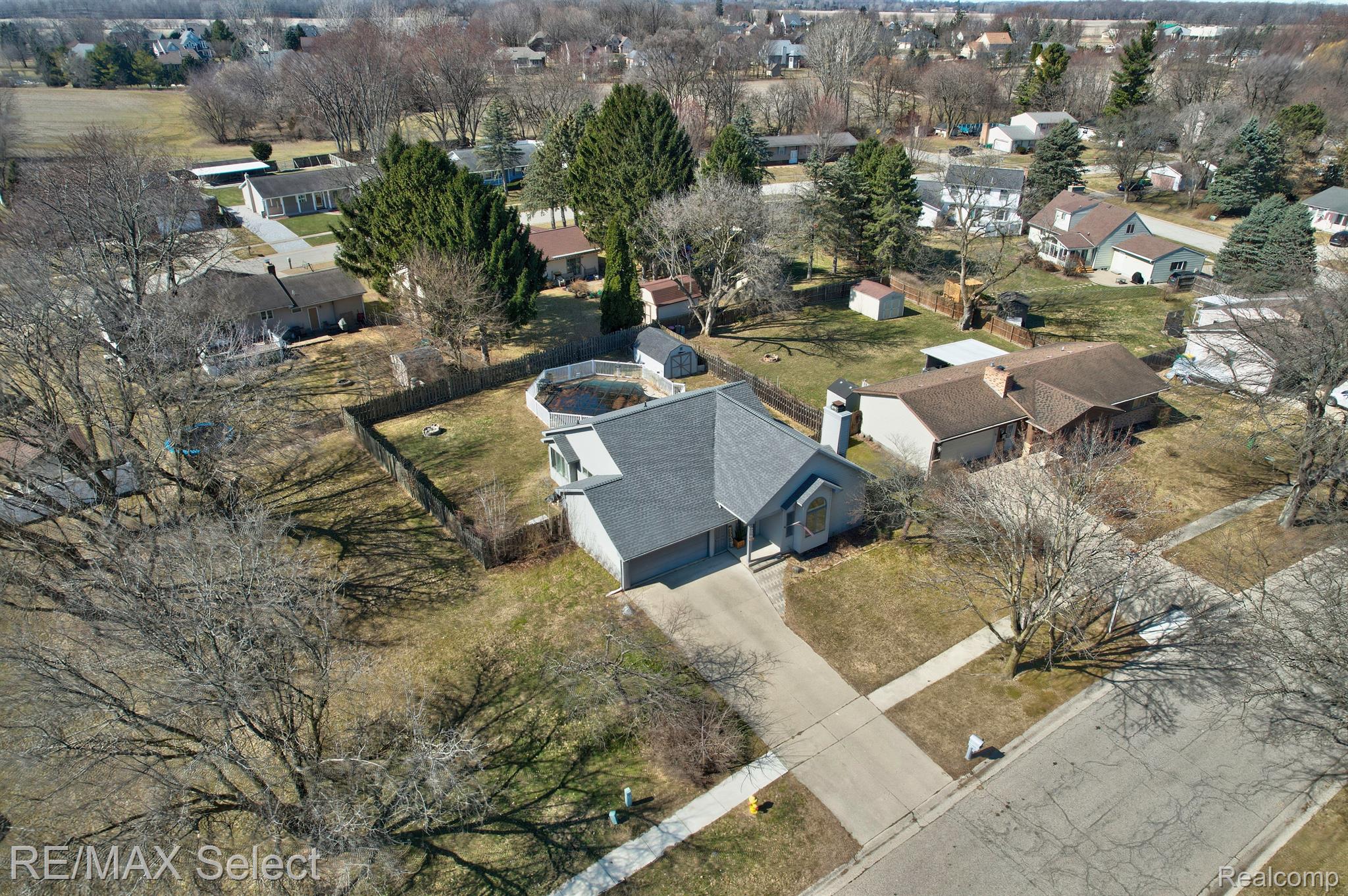436 WINDY Bluff