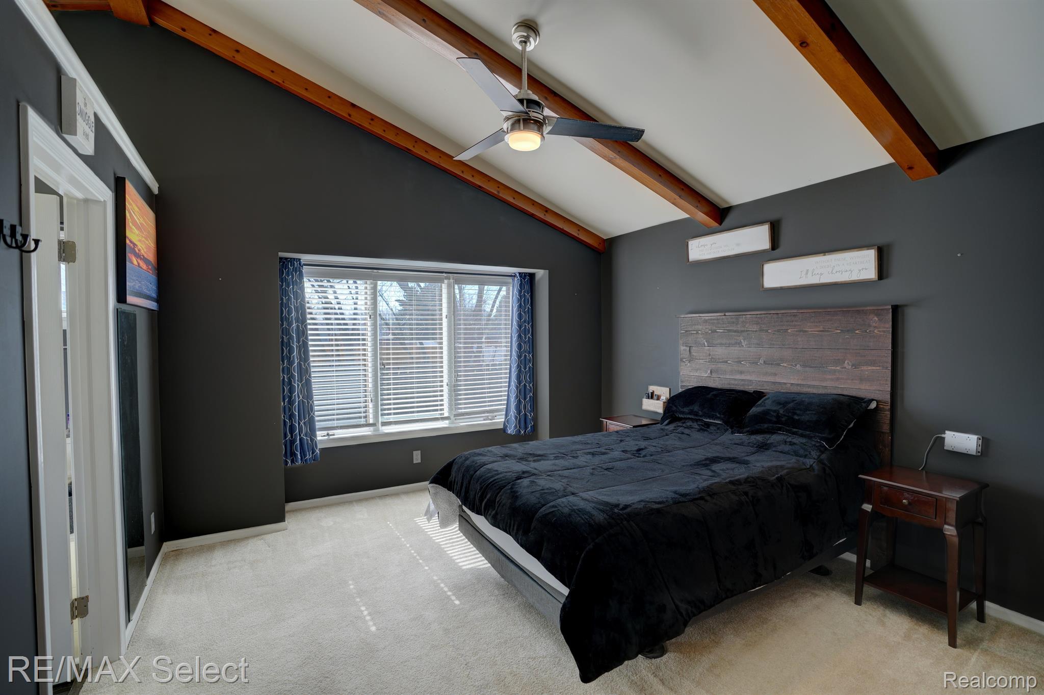 436 WINDY Bluff
