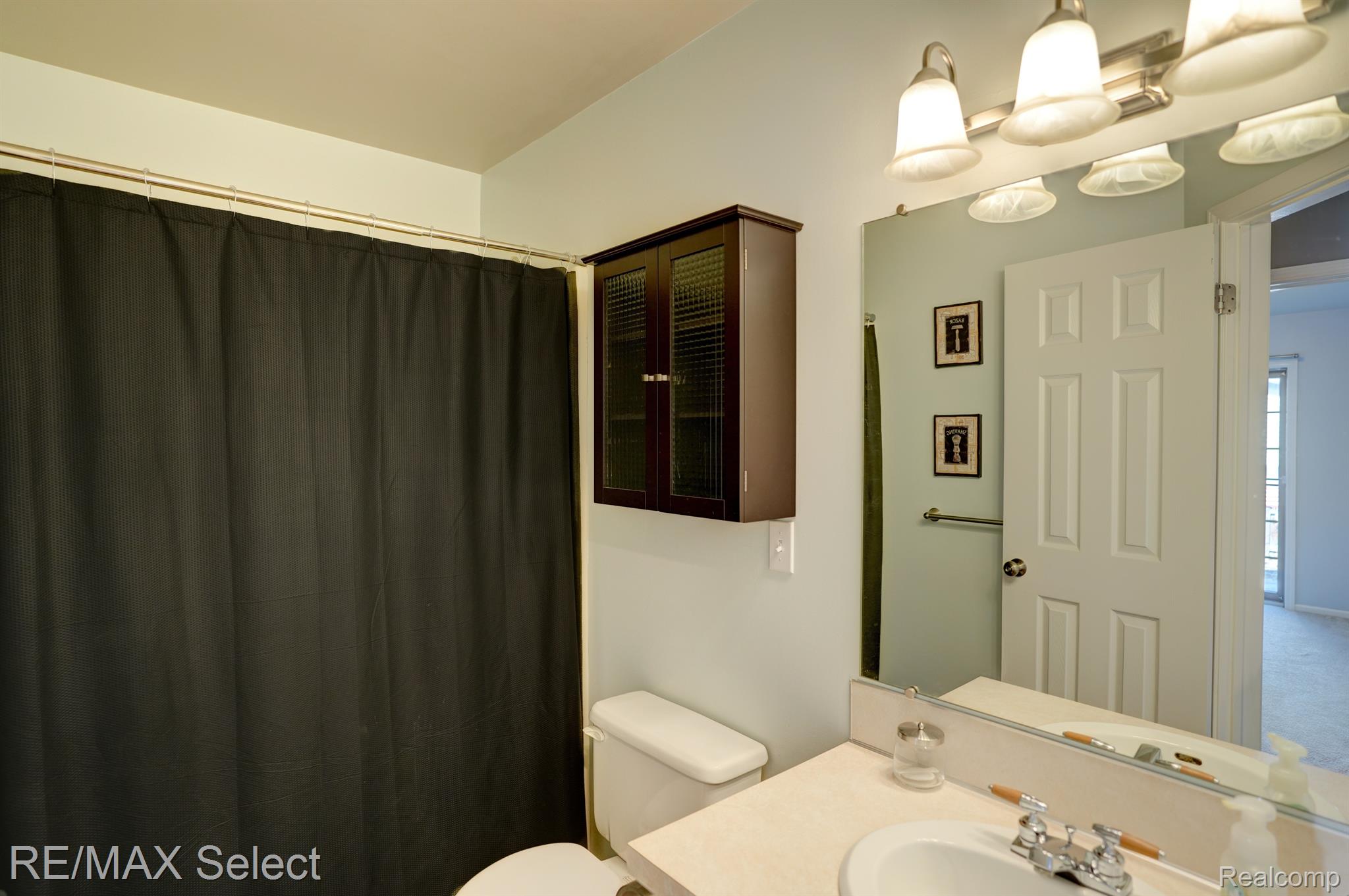 436 WINDY Bluff