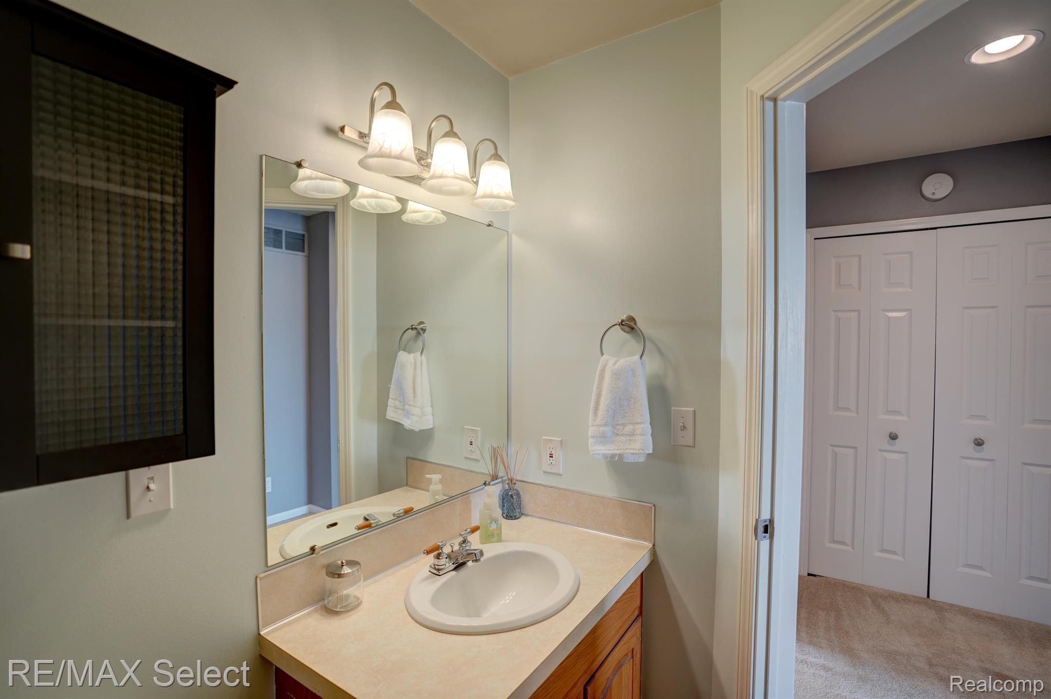 436 WINDY Bluff