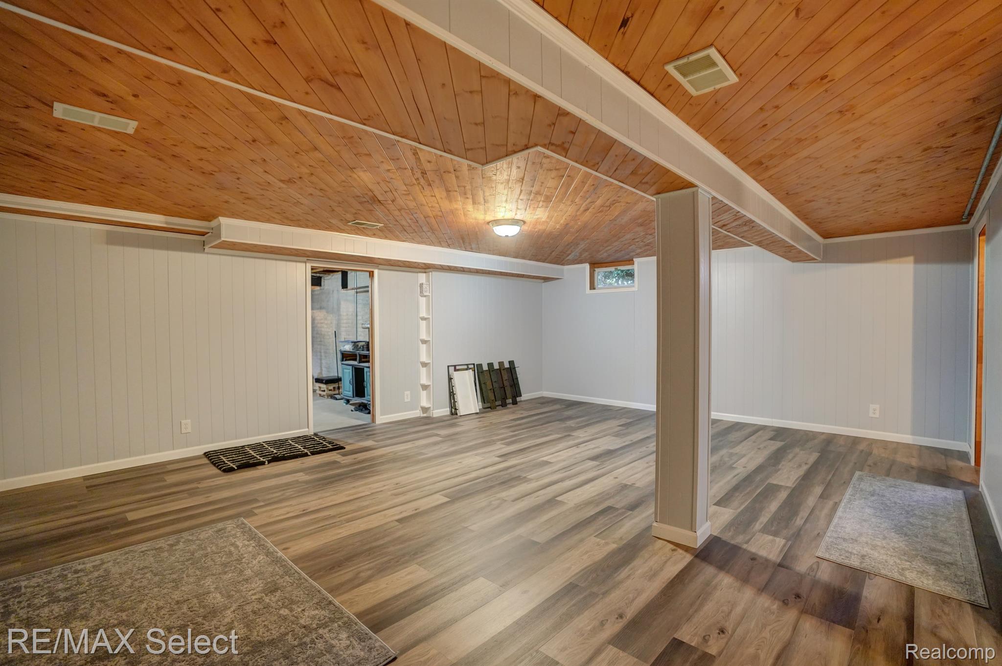 436 WINDY Bluff