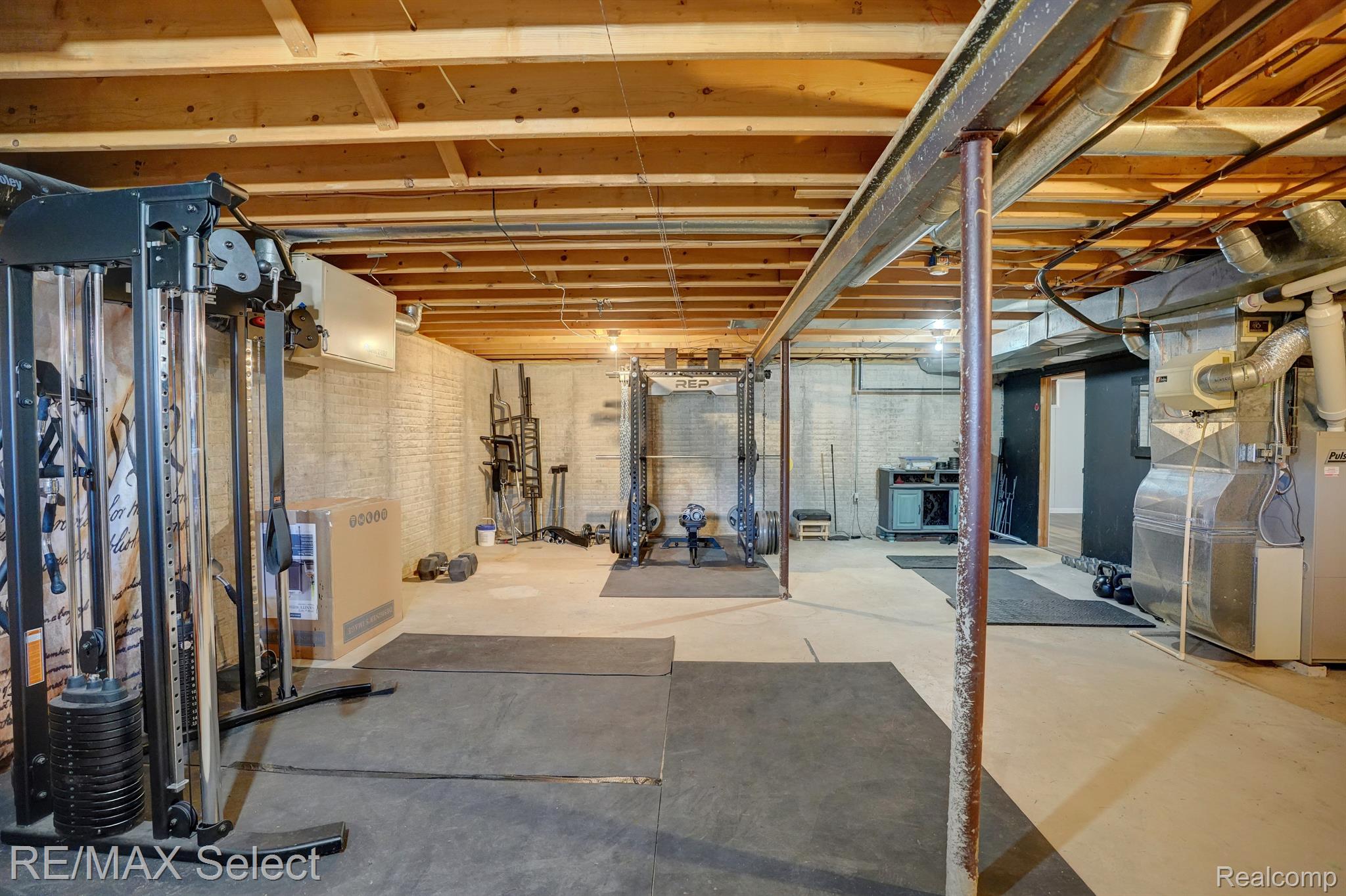 436 WINDY Bluff