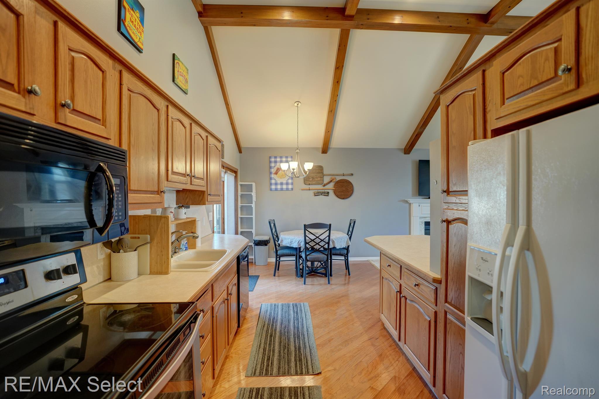 436 WINDY Bluff
