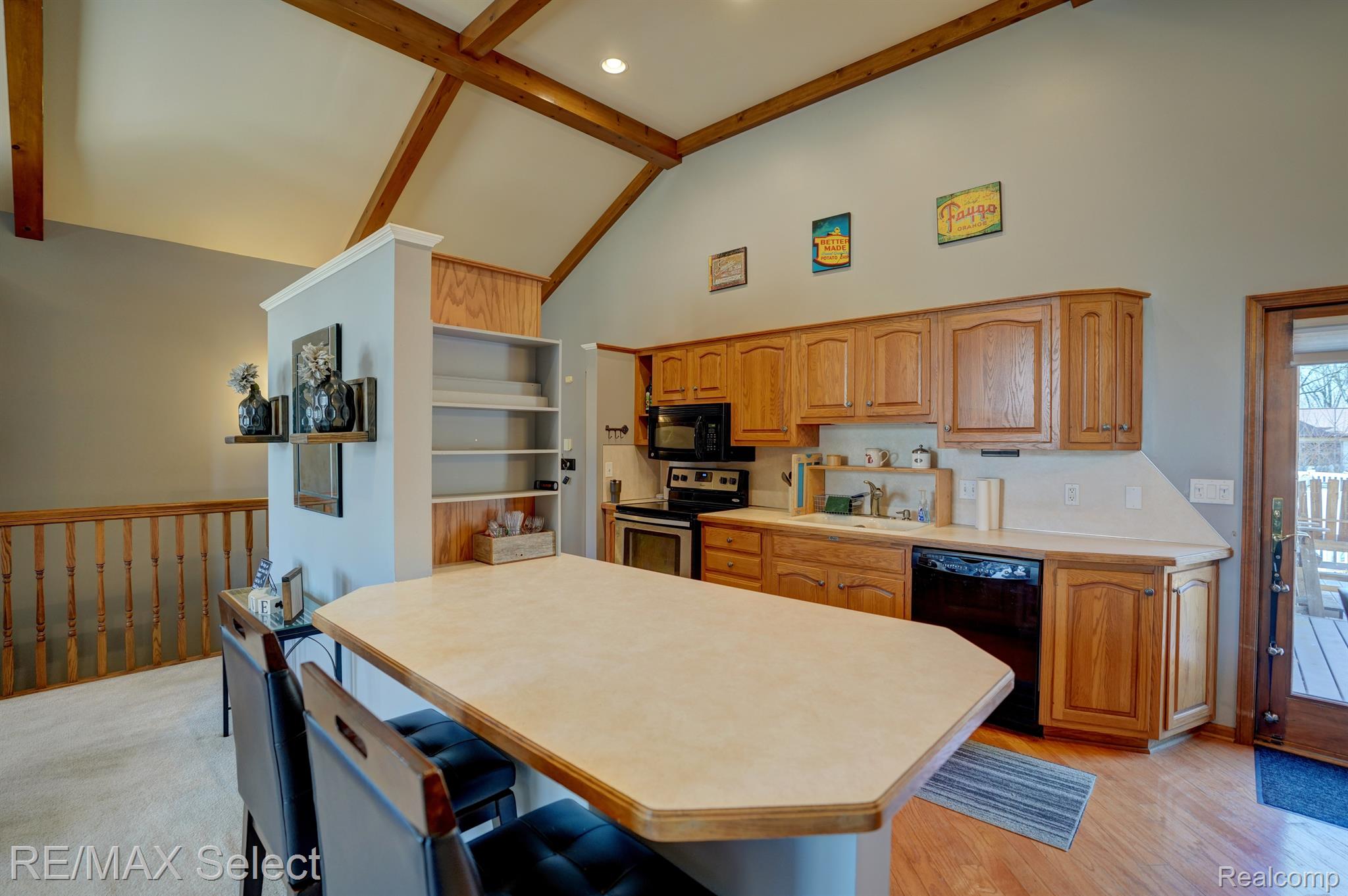 436 WINDY Bluff