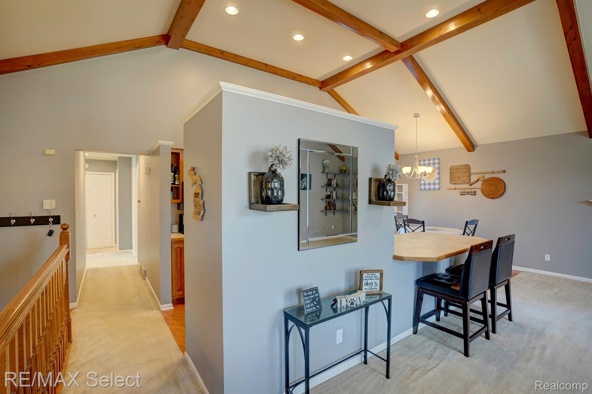 436 WINDY Bluff